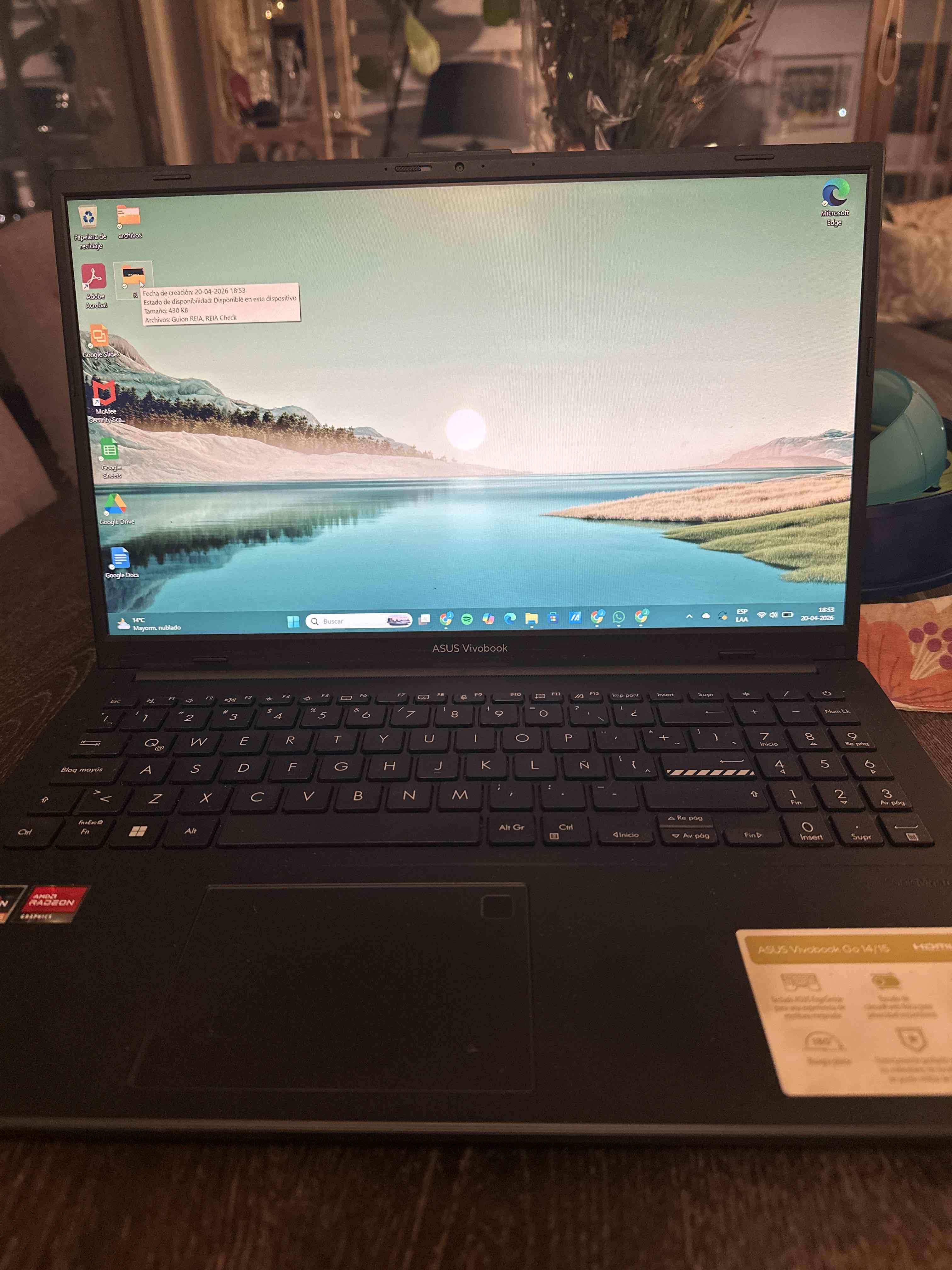 Laptop ASUS Vivobook 14 pulgadas - miniatura 1