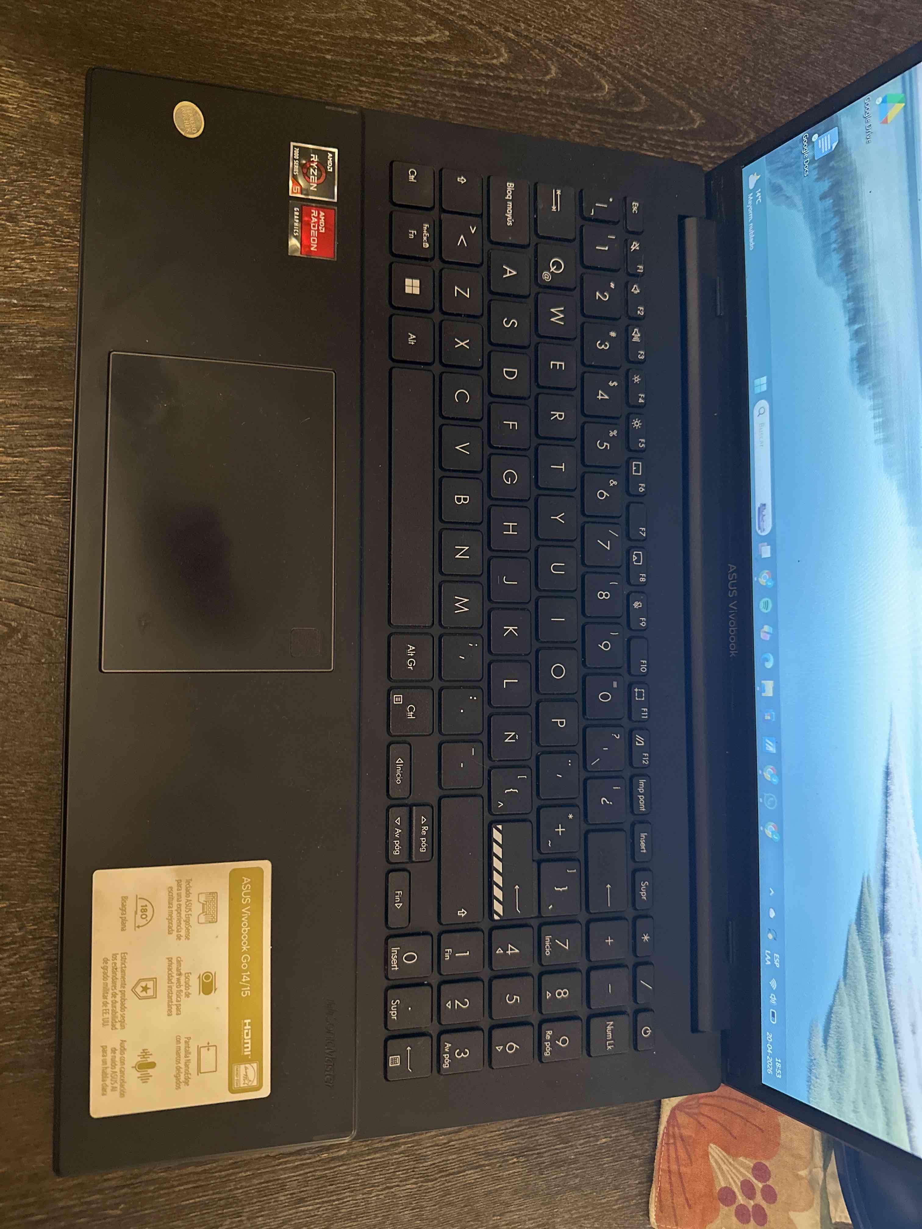 Laptop ASUS Vivobook 14 pulgadas - miniatura 2