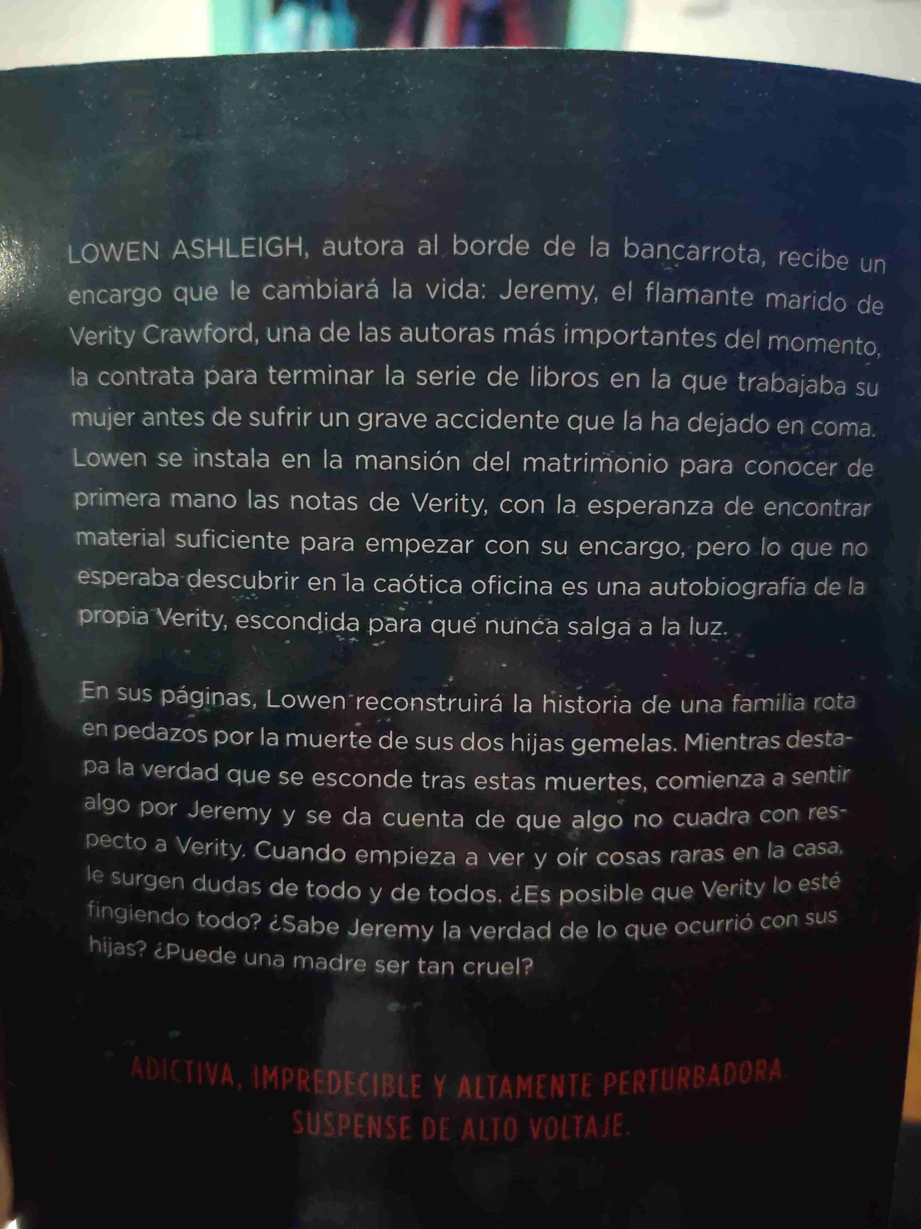 Libro 'Verity' de Colleen Hoover - miniatura 2