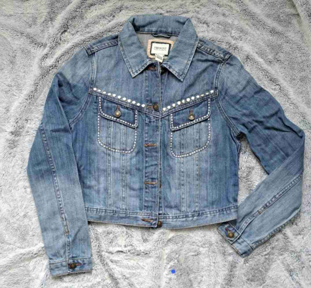 Chaqueta de mezclilla con decoración - miniatura 2