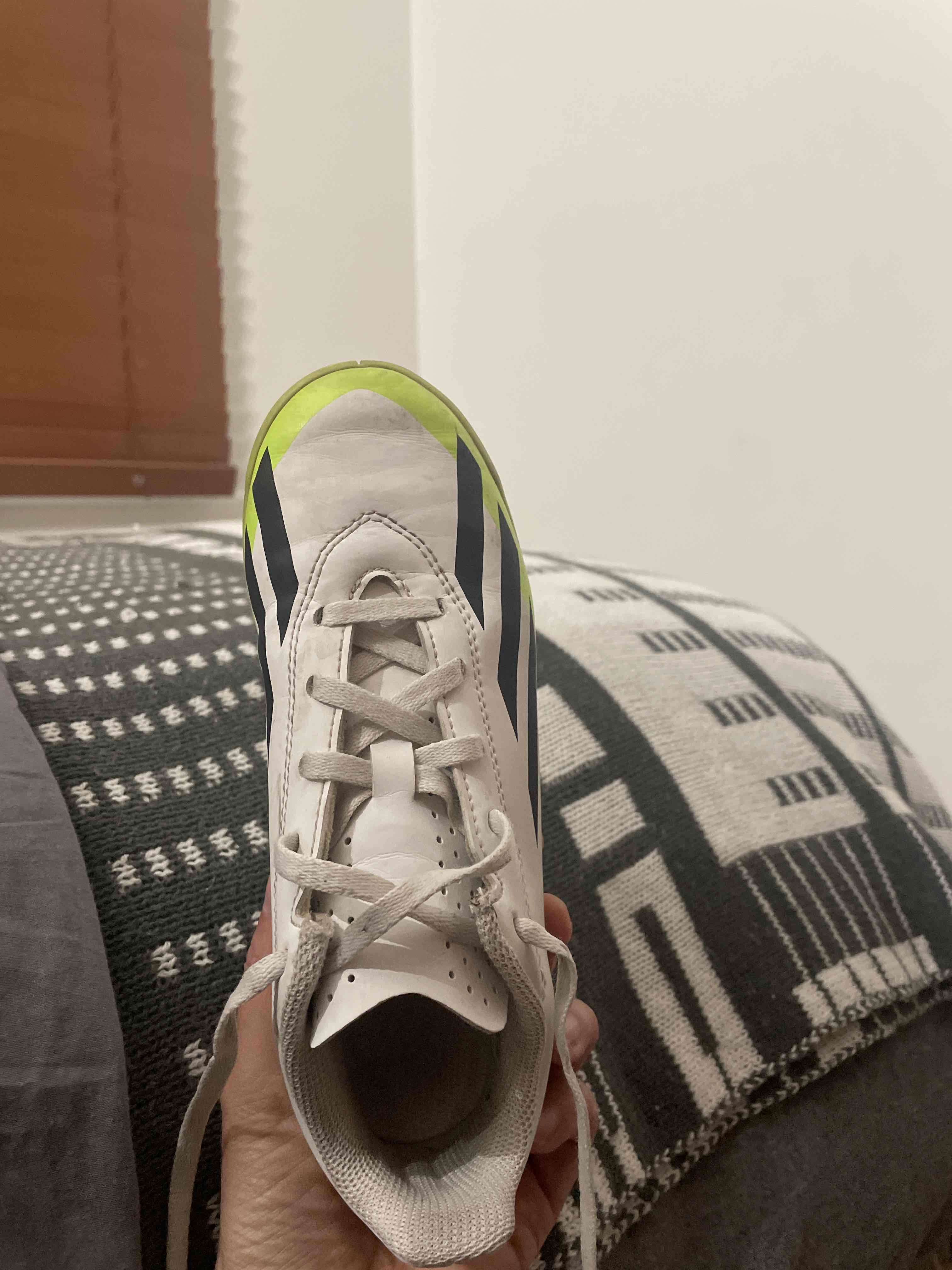 Zapatillas deportivas blancas y verdes - miniatura 3