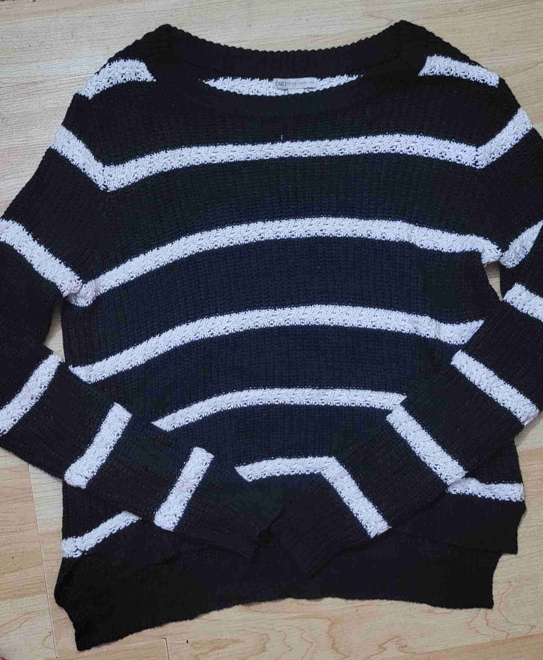Sweater rayado blanco y negro - miniatura 3