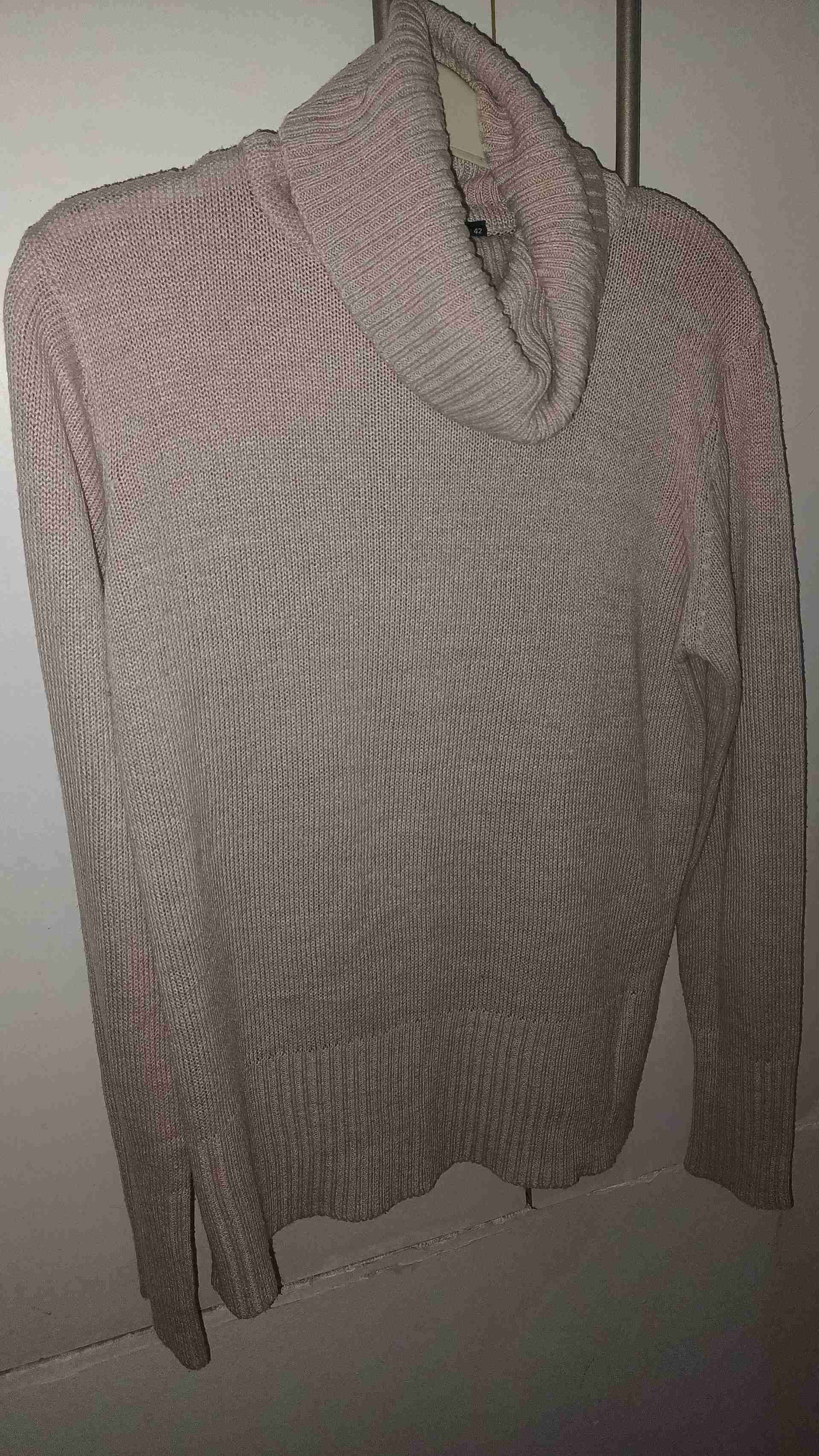 Suéter cuello alto beige - miniatura 2