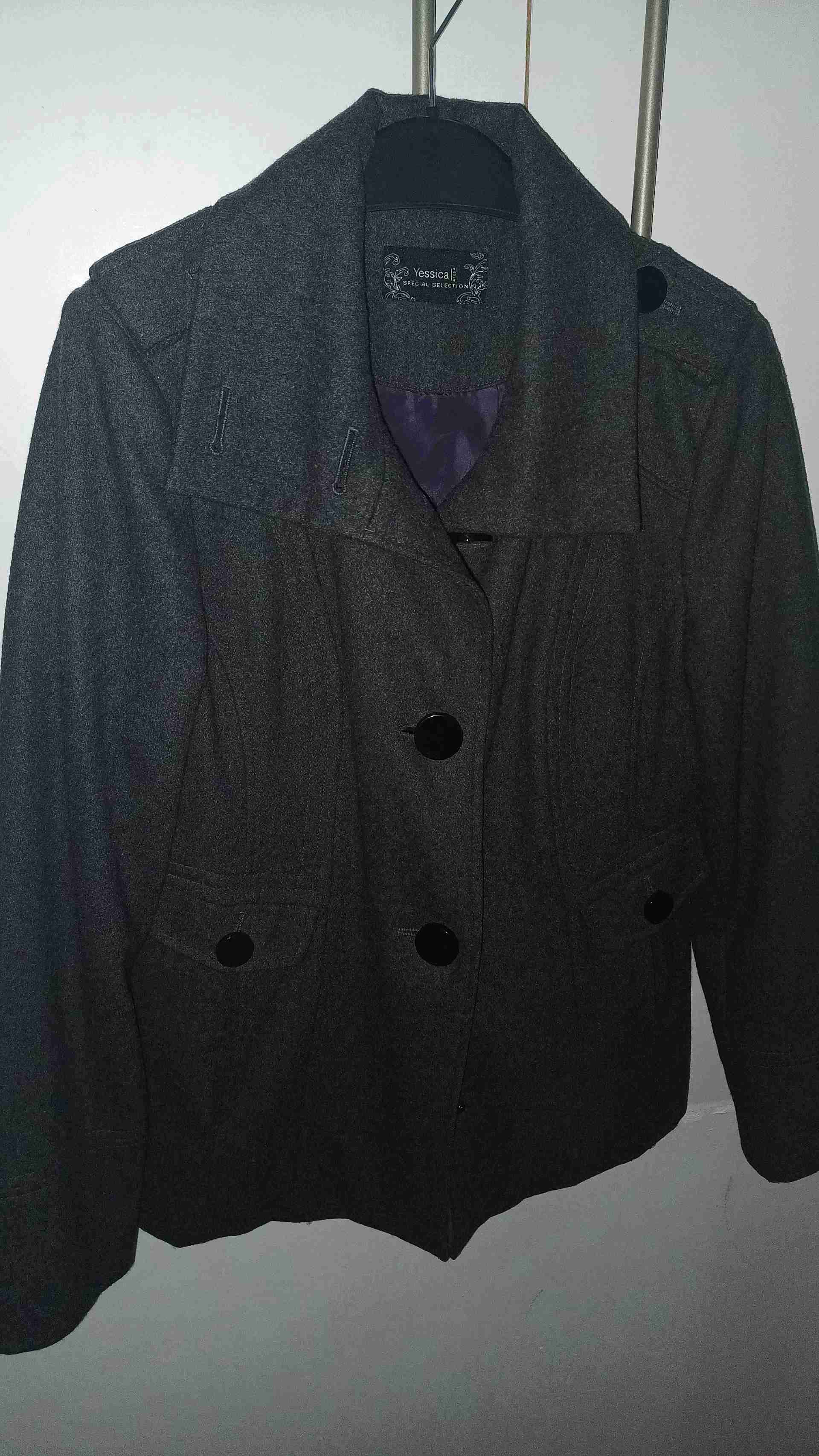 Abrigo gris oscuro de mujer - miniatura 2