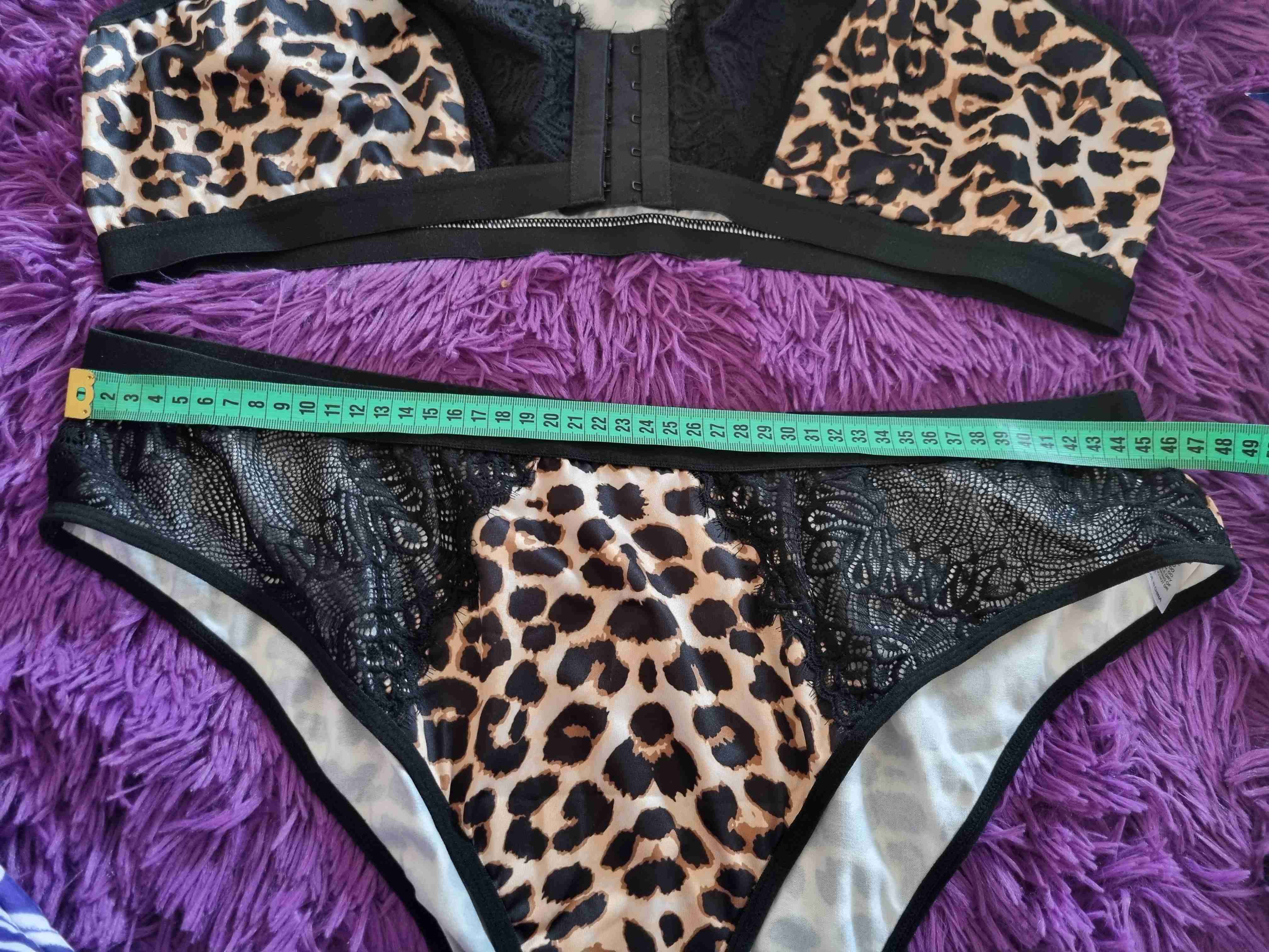 Sostén blanco satinado con encaje - miniatura 3