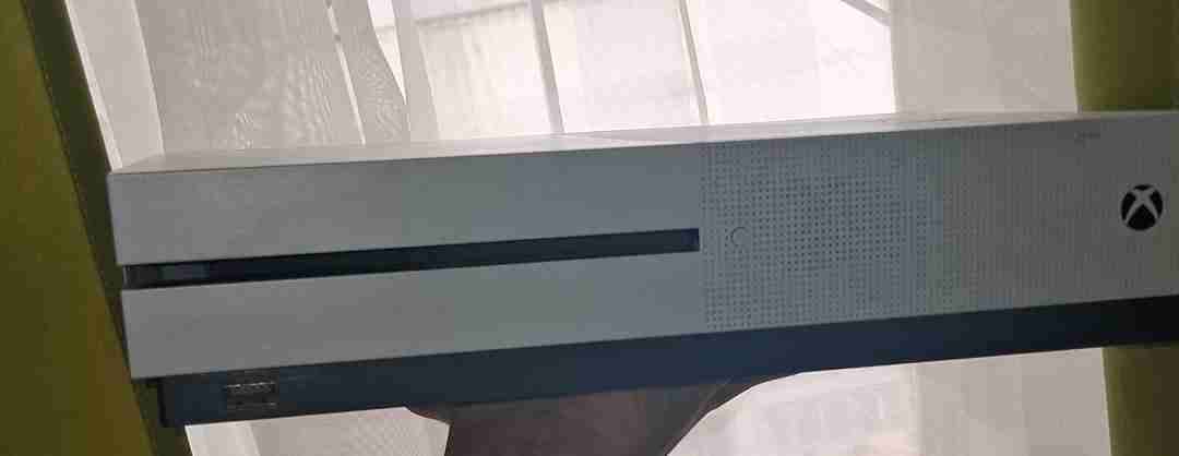 Xbox one s - miniatura 3