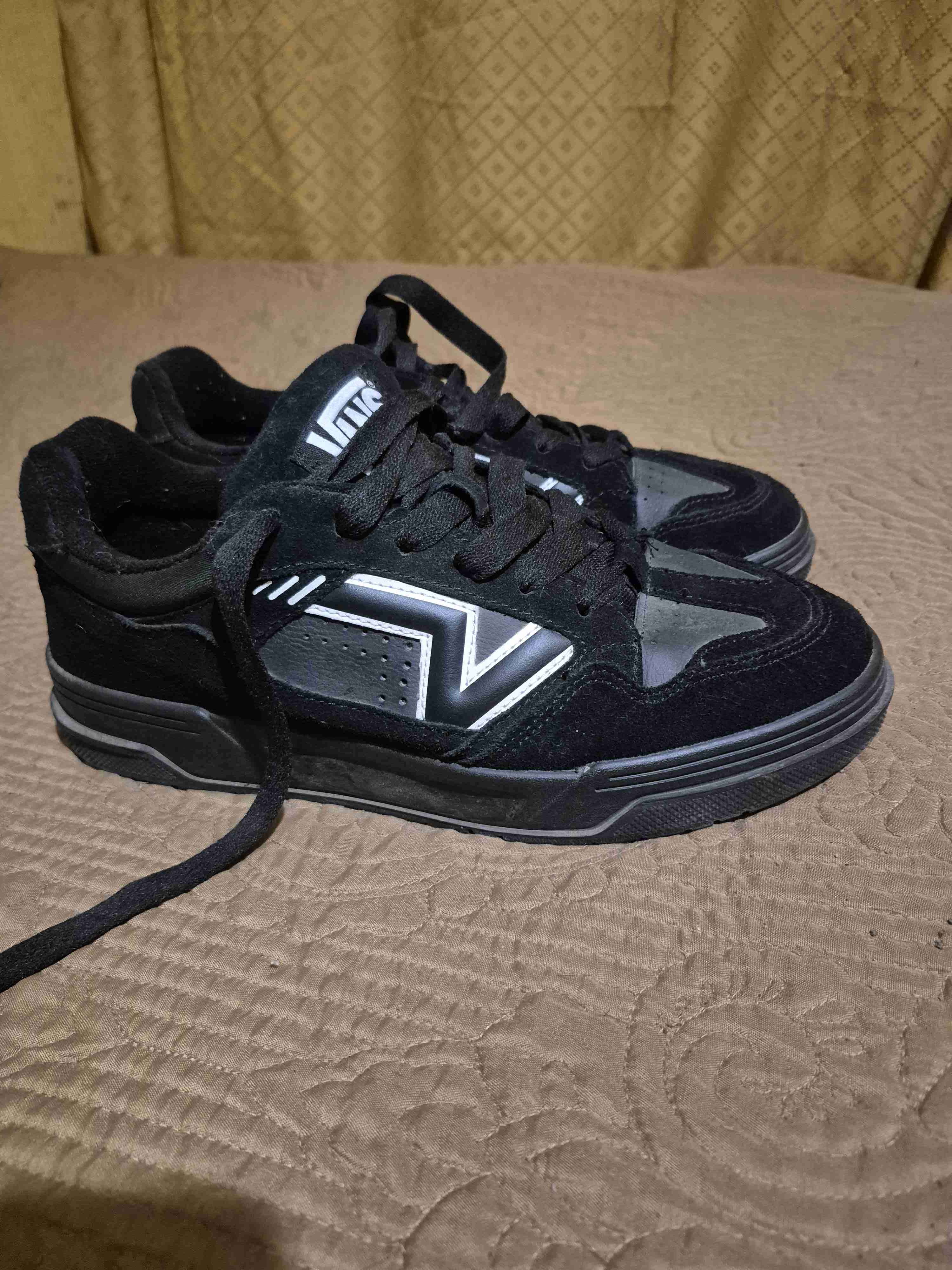 Zapatillas negras Vans - miniatura 1