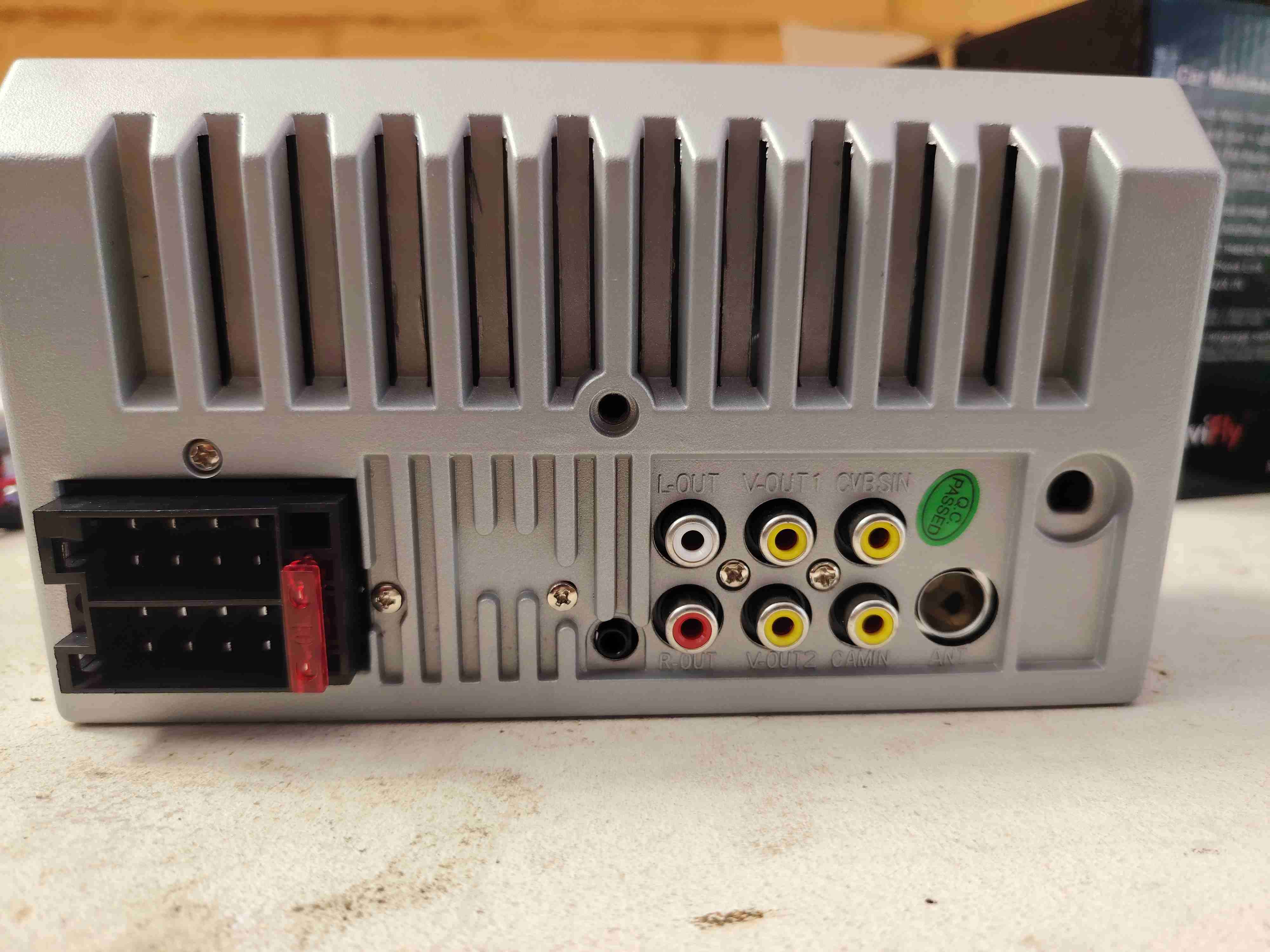 Pantalla táctil para auto 7 pulgadas - miniatura 4