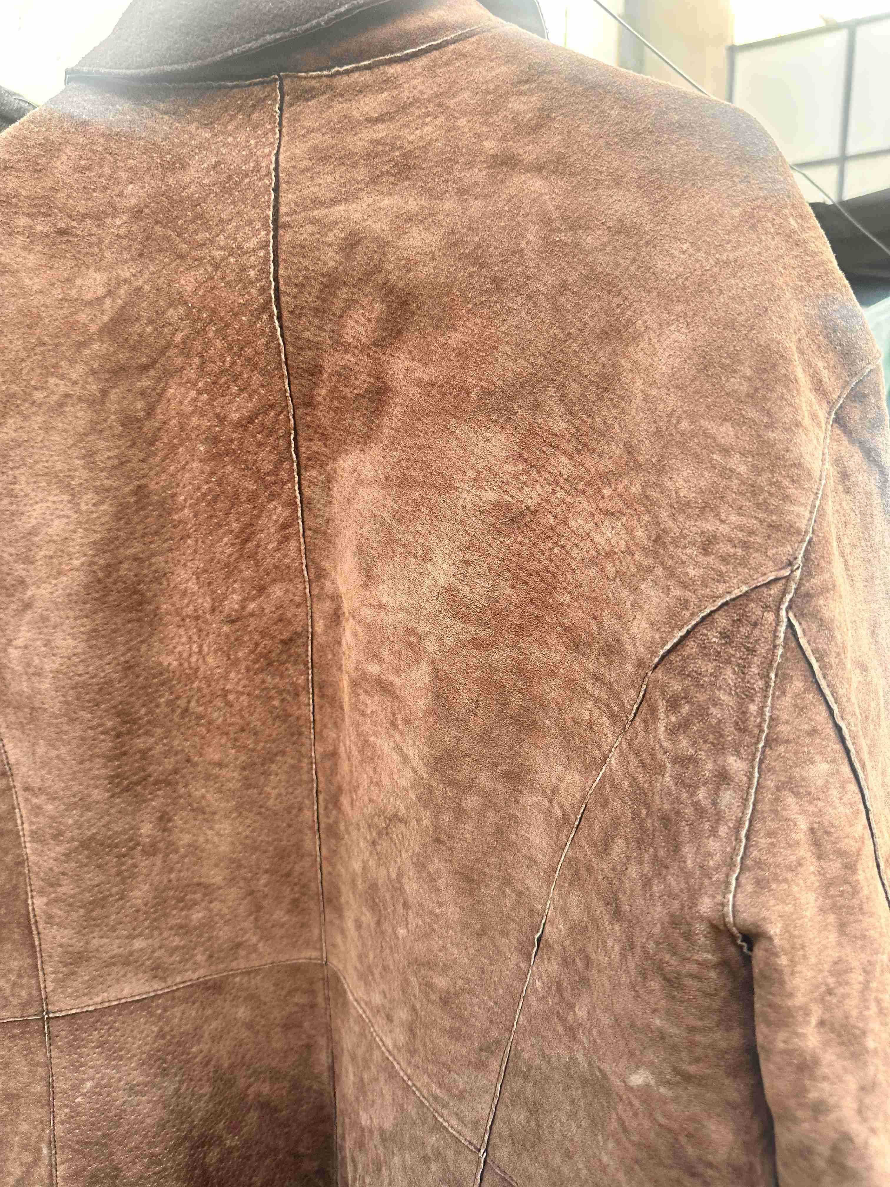 Abrigo de cuero marrón gamuza - miniatura 3