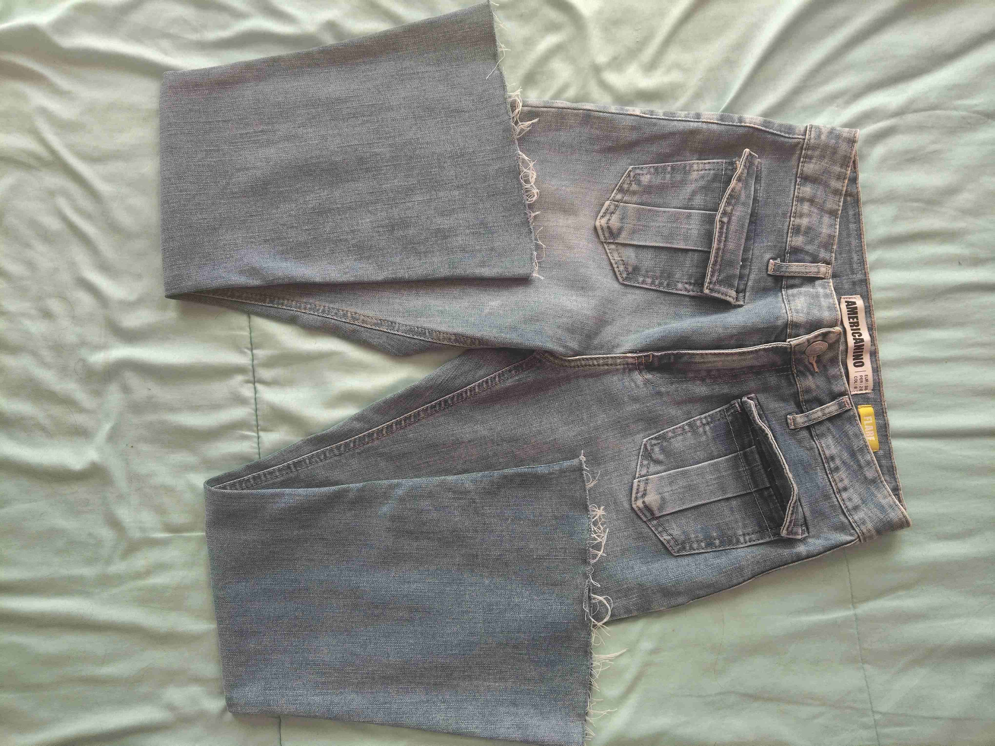 Faldas negras y jeans - miniatura 4