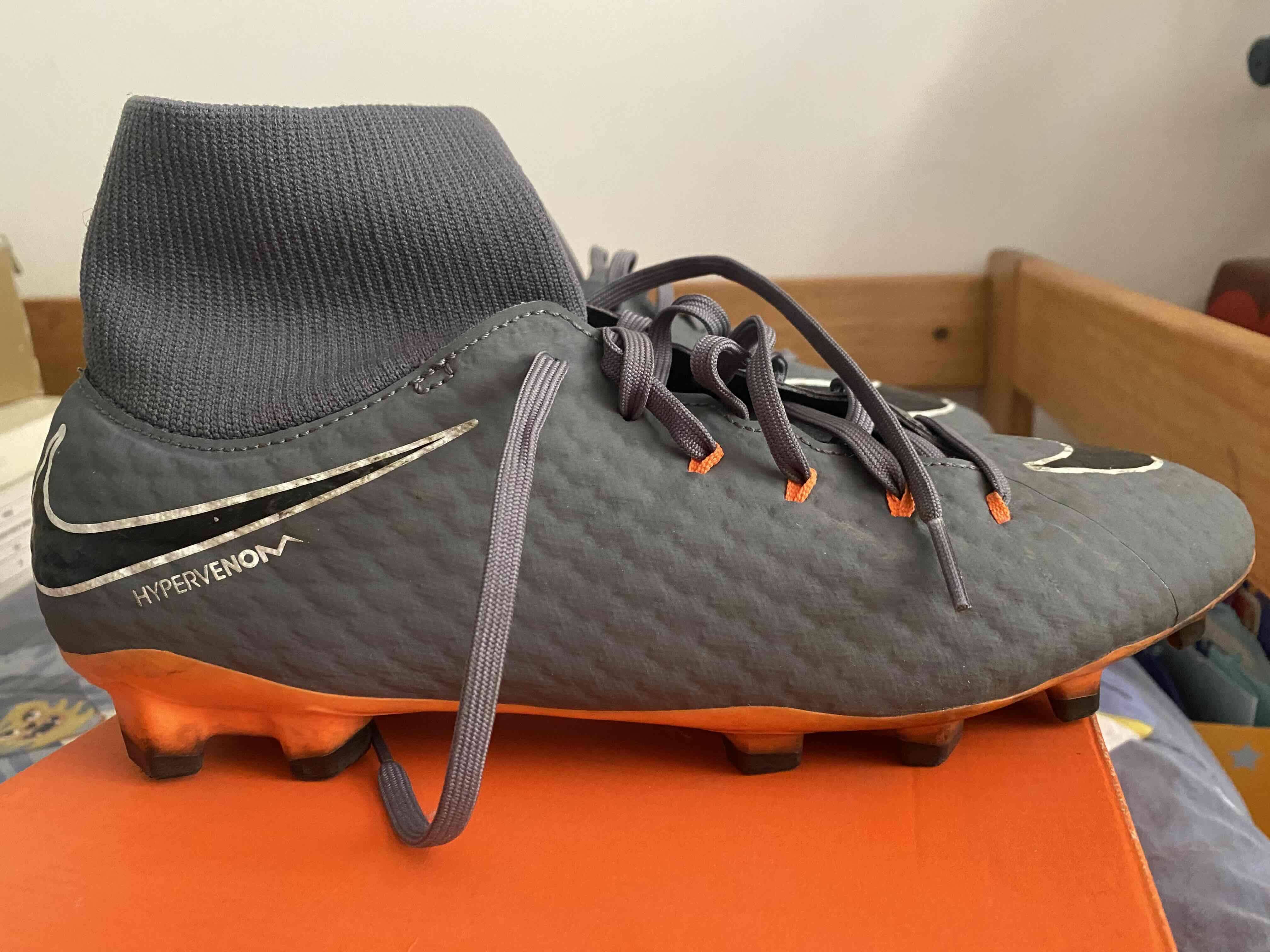 Zapatillas de fútbol gris Nike - miniatura 3