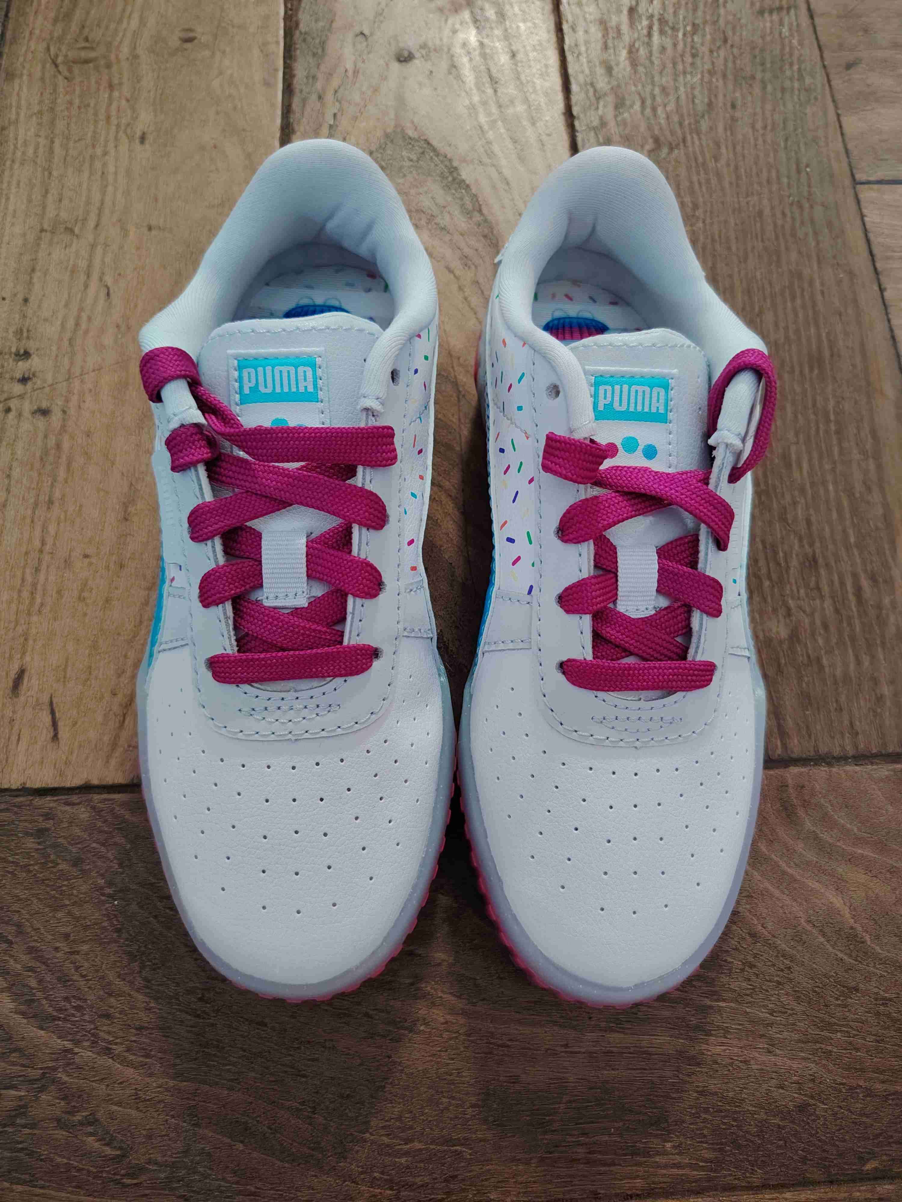 Zapatillas infantiles blancas con diseño - miniatura 2