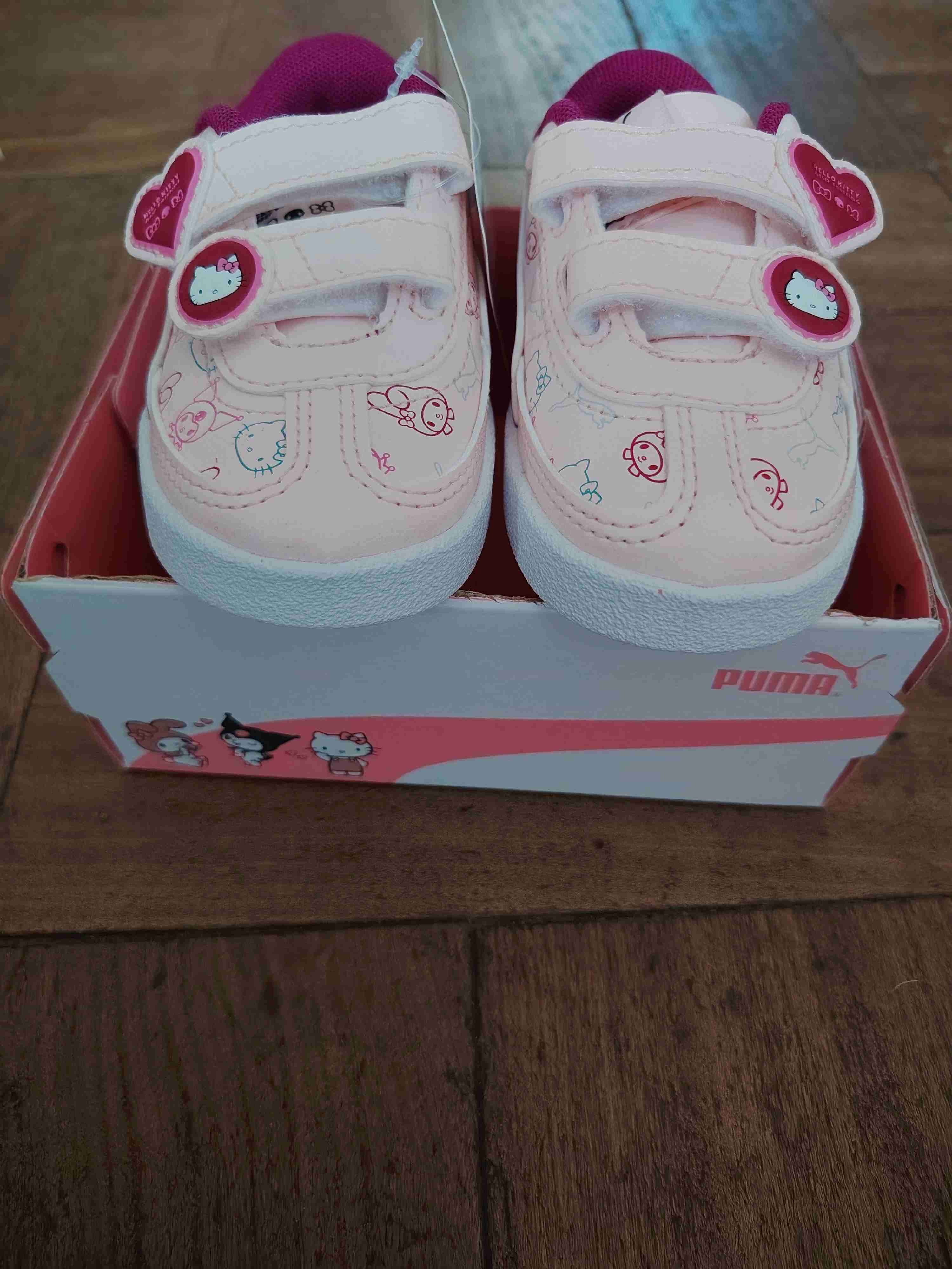 Zapatillas infantiles diseño Hello Kitty - miniatura 4