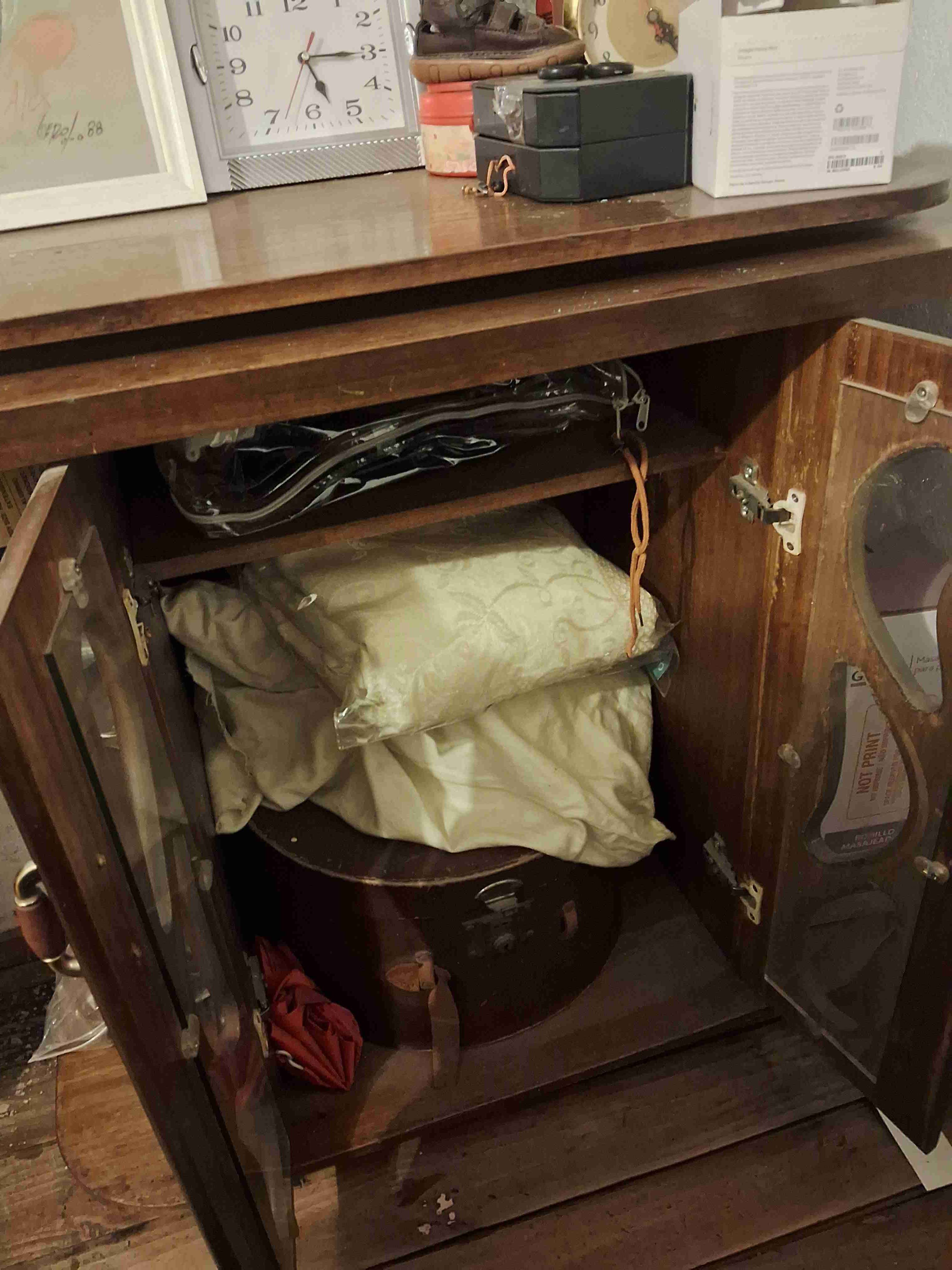 Mueble de madera vintage - miniatura 2