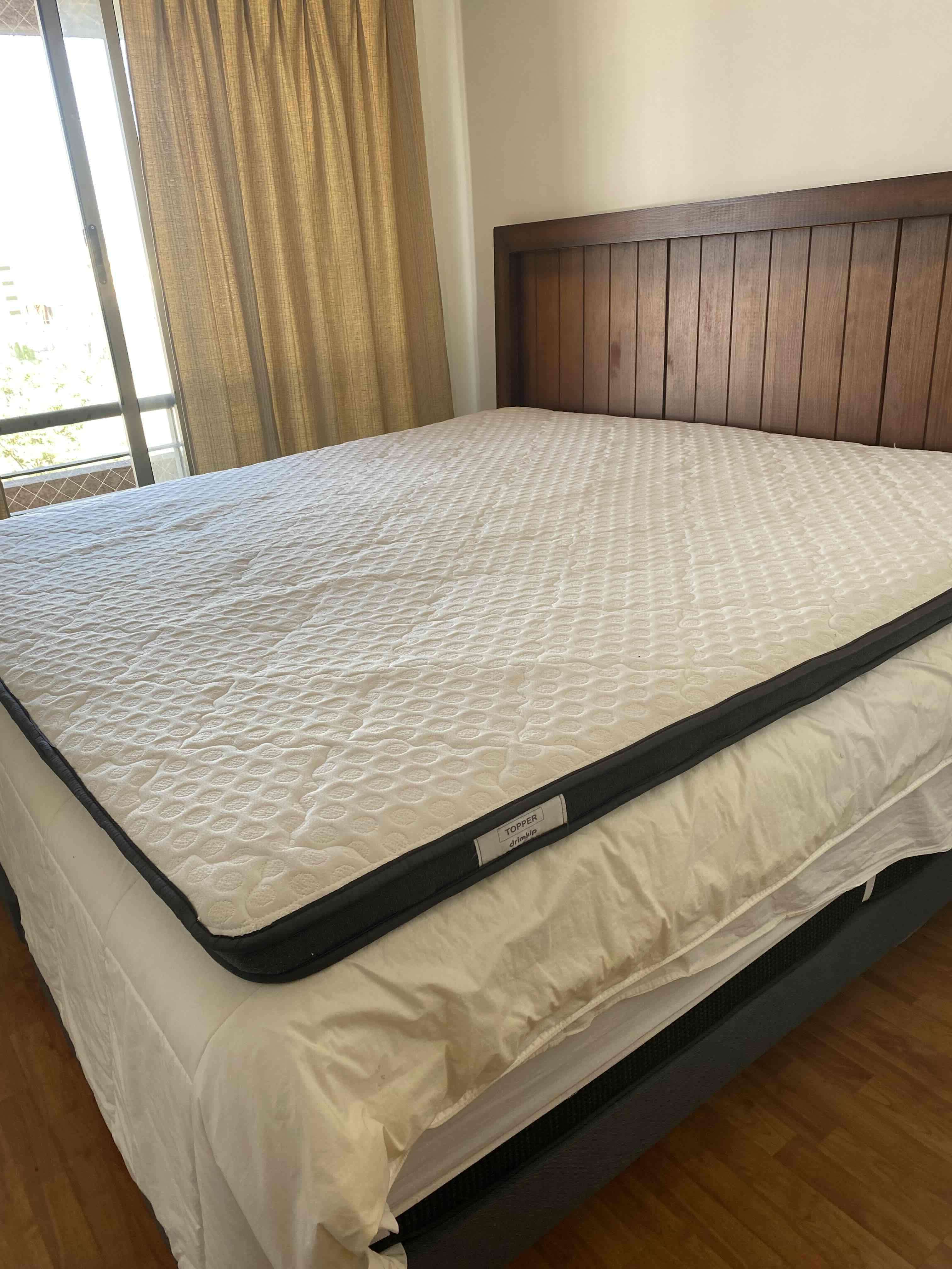 Cama súper king con colchón y topper - miniatura 1