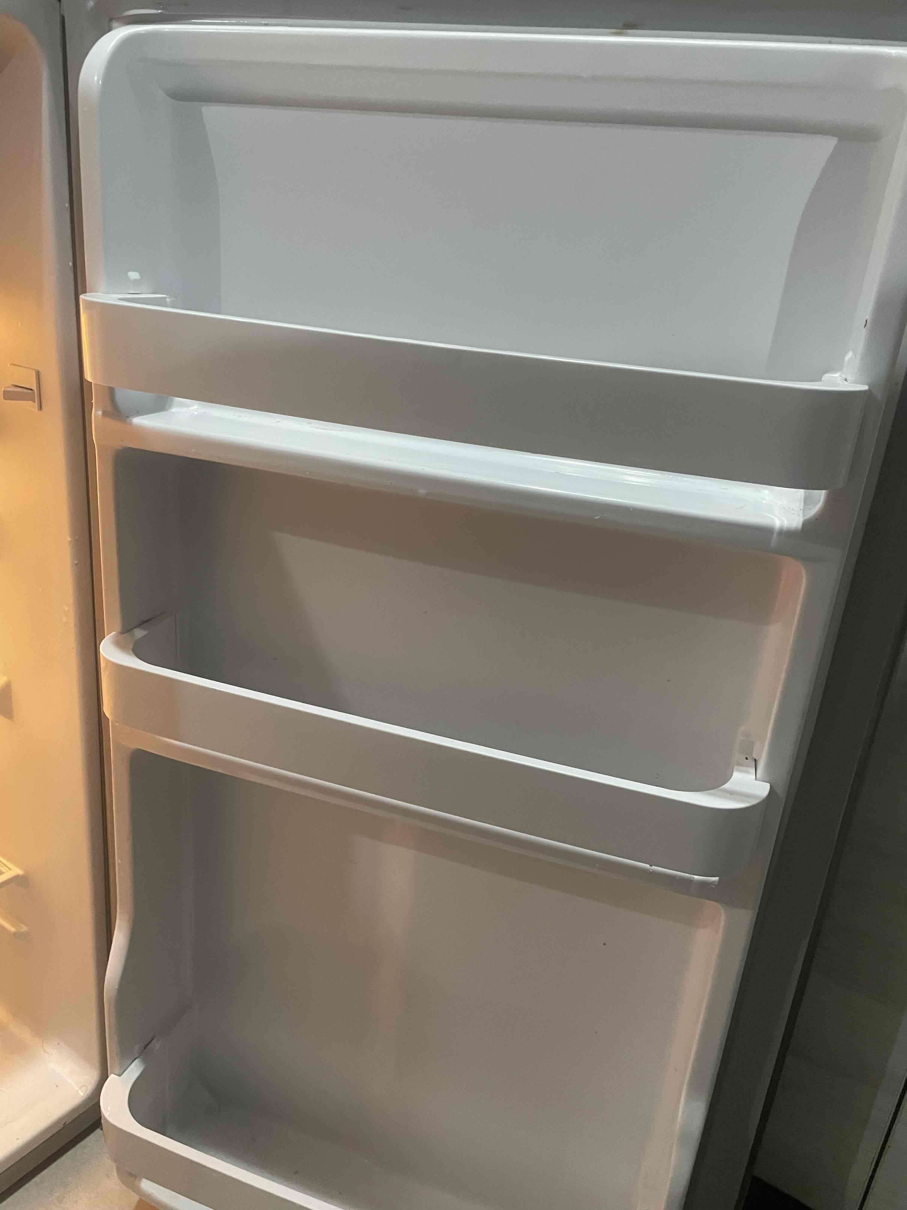 Refrigerador Mabe compacto A+ - miniatura 2