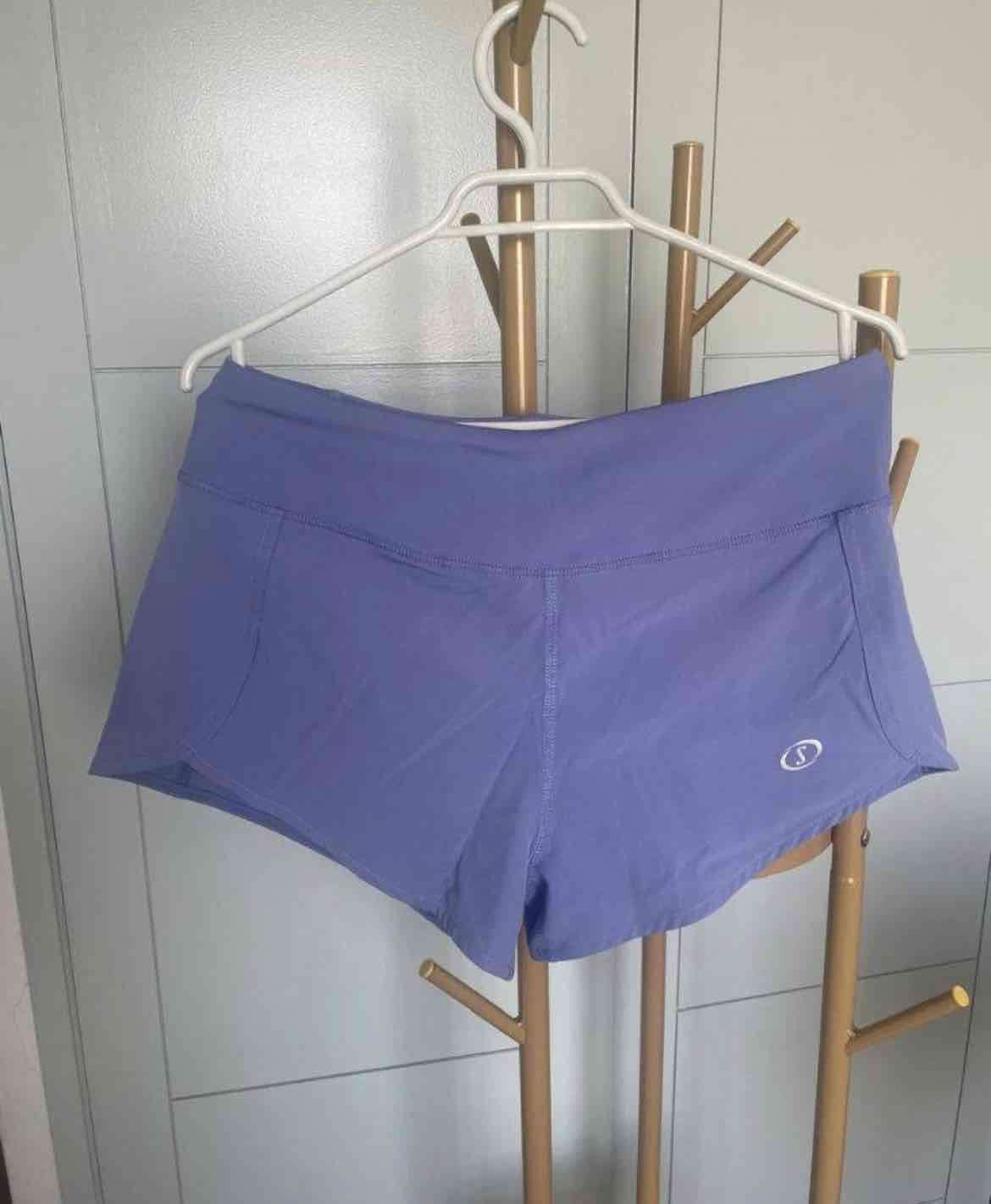 Short deportivo morado - miniatura 1