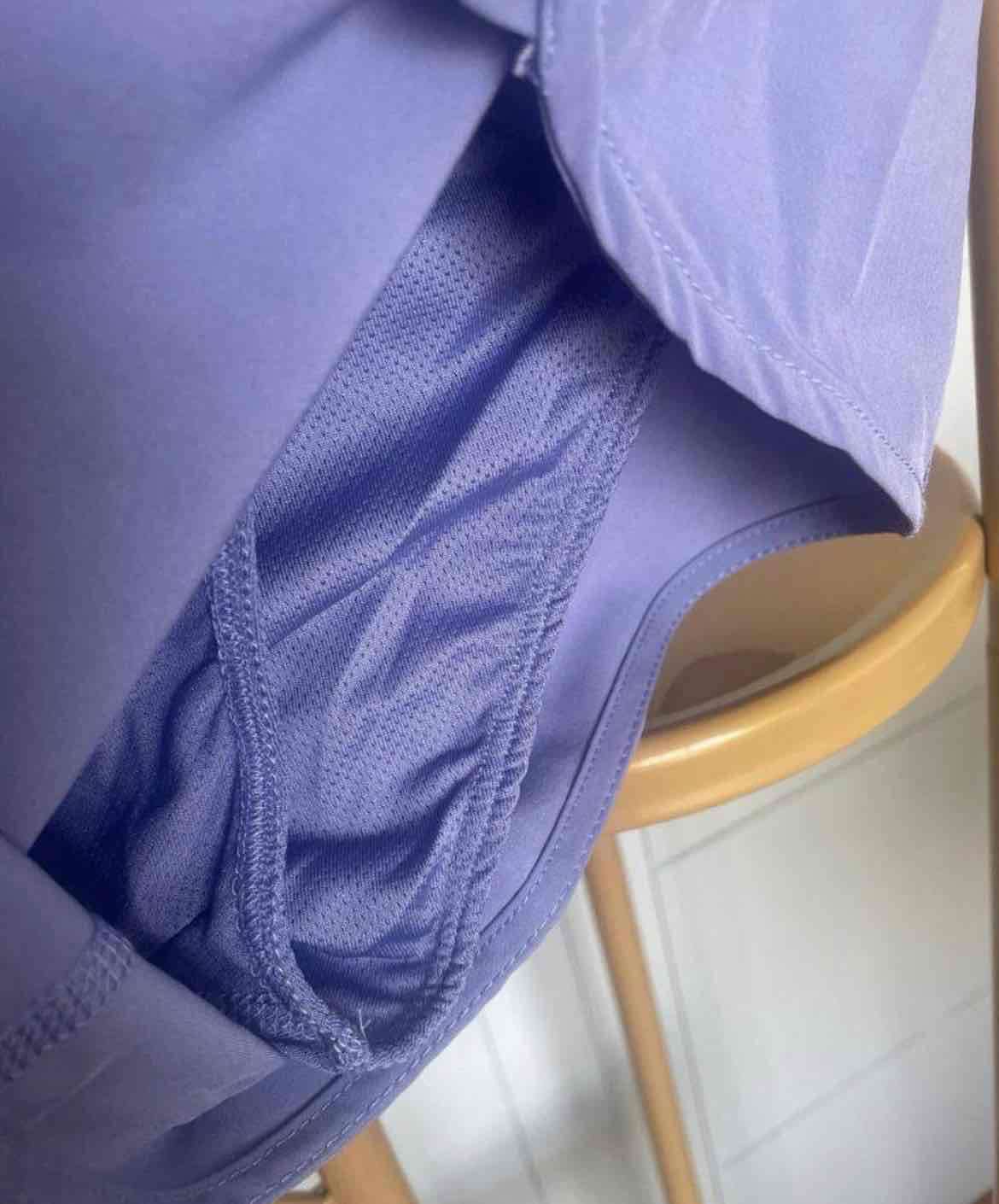 Short deportivo morado - miniatura 3