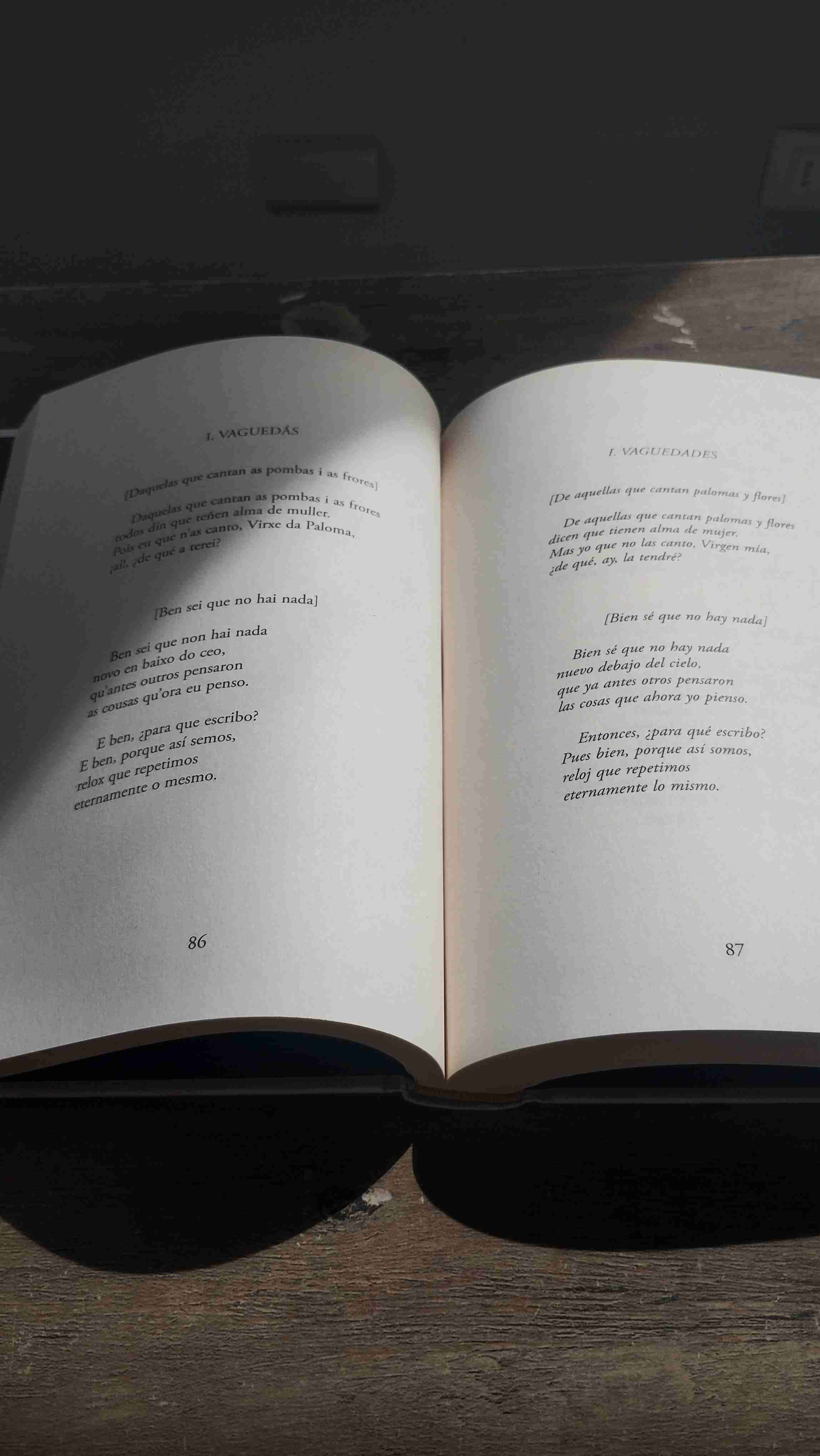 Libro 'Poemas Esenciales' de Rosalia Castro - miniatura 3