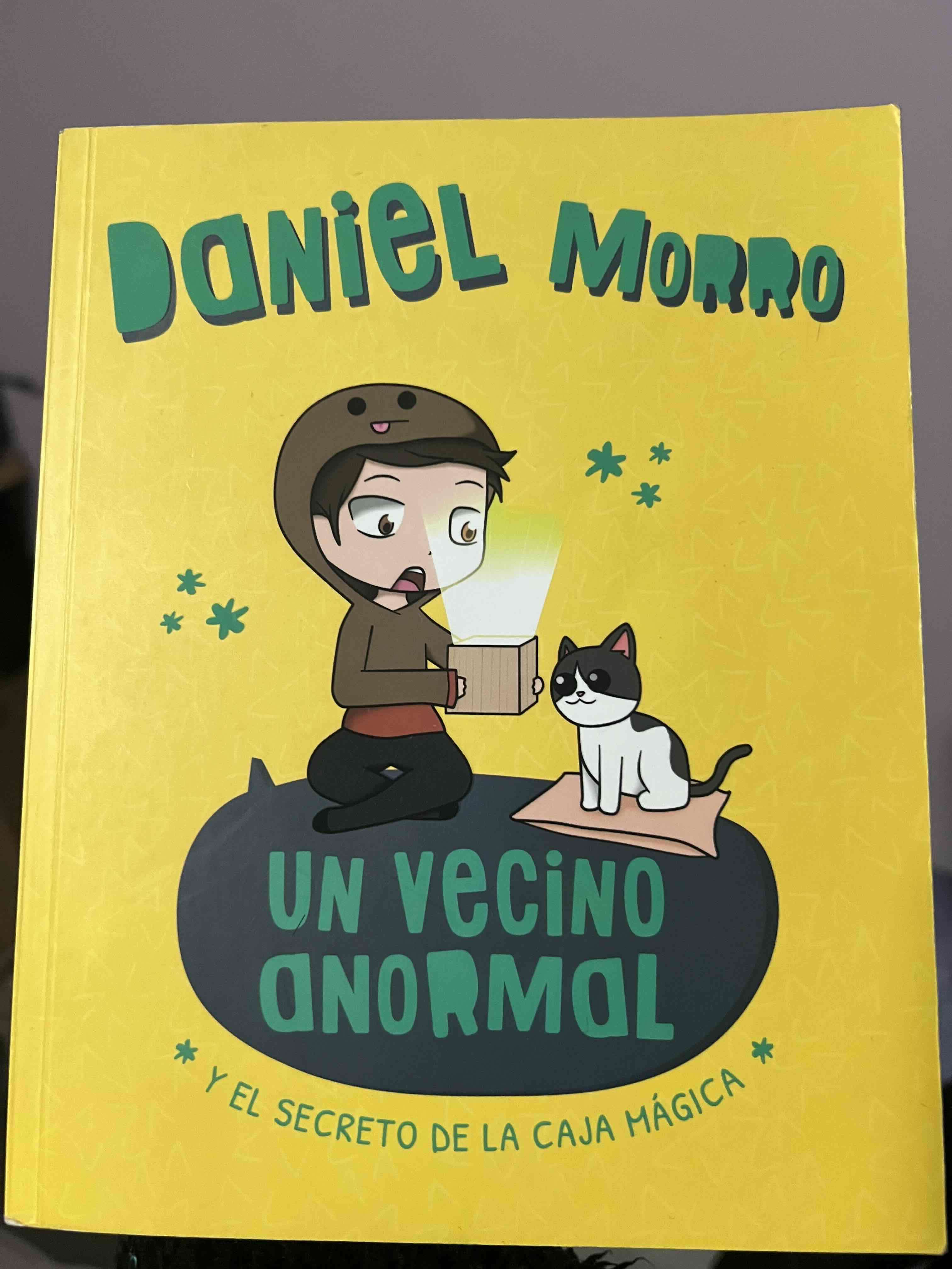 Libro 'Un vecino anormal' - miniatura 1