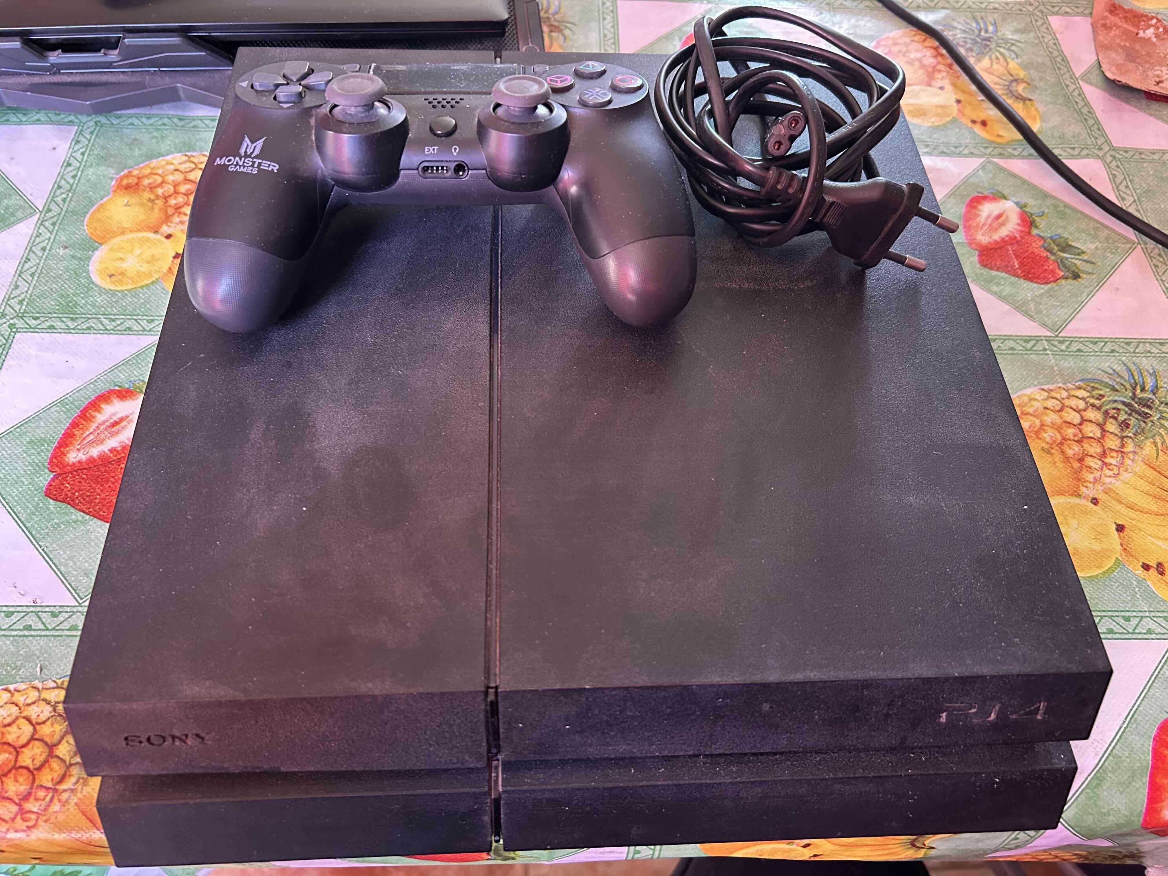 Consola PlayStation 4 con control alternativo - miniatura 1