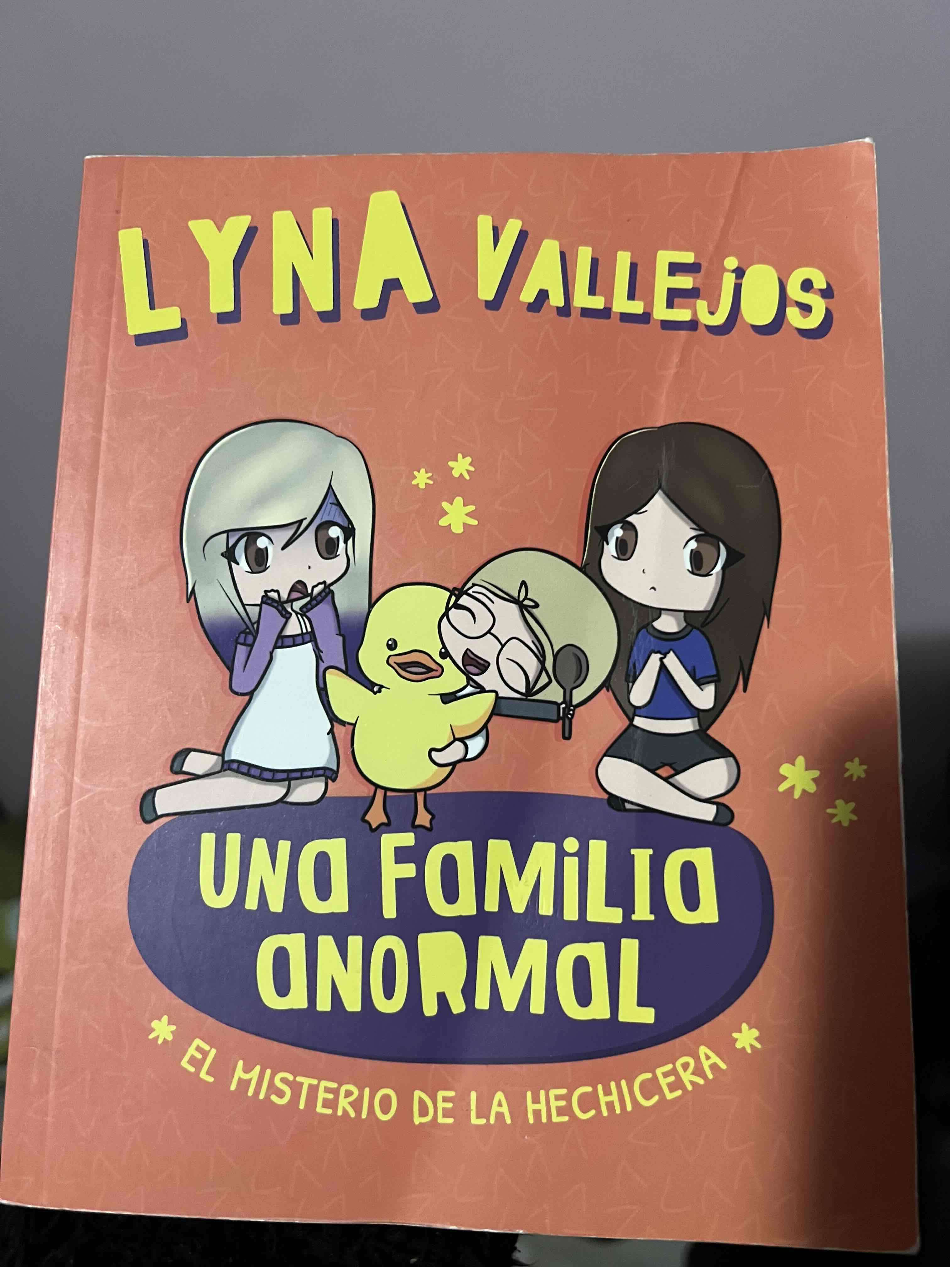 Libro 'Una Familia Anormal' - miniatura 1