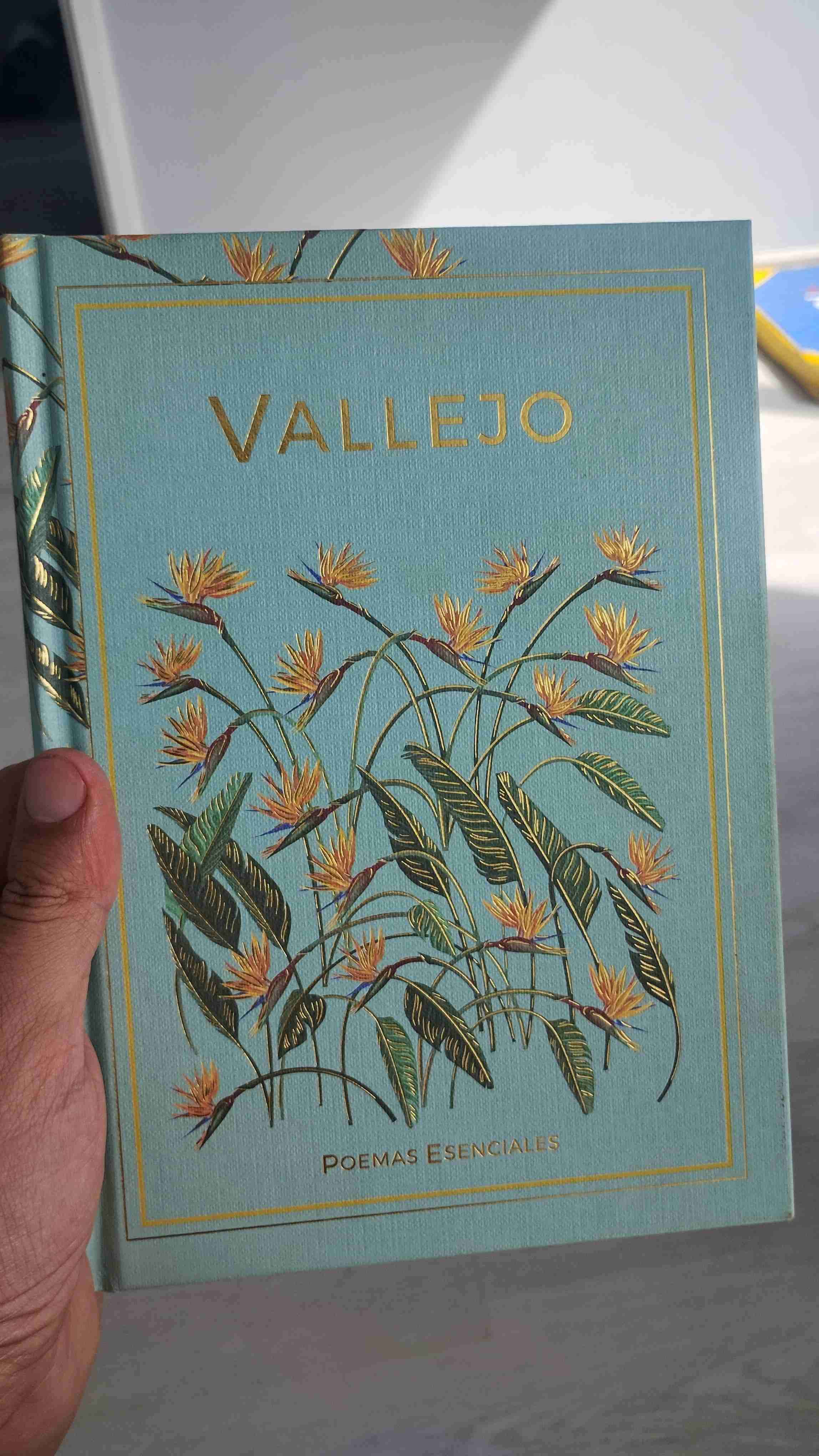 Libro Poemas Esenciales de César Vallejo
