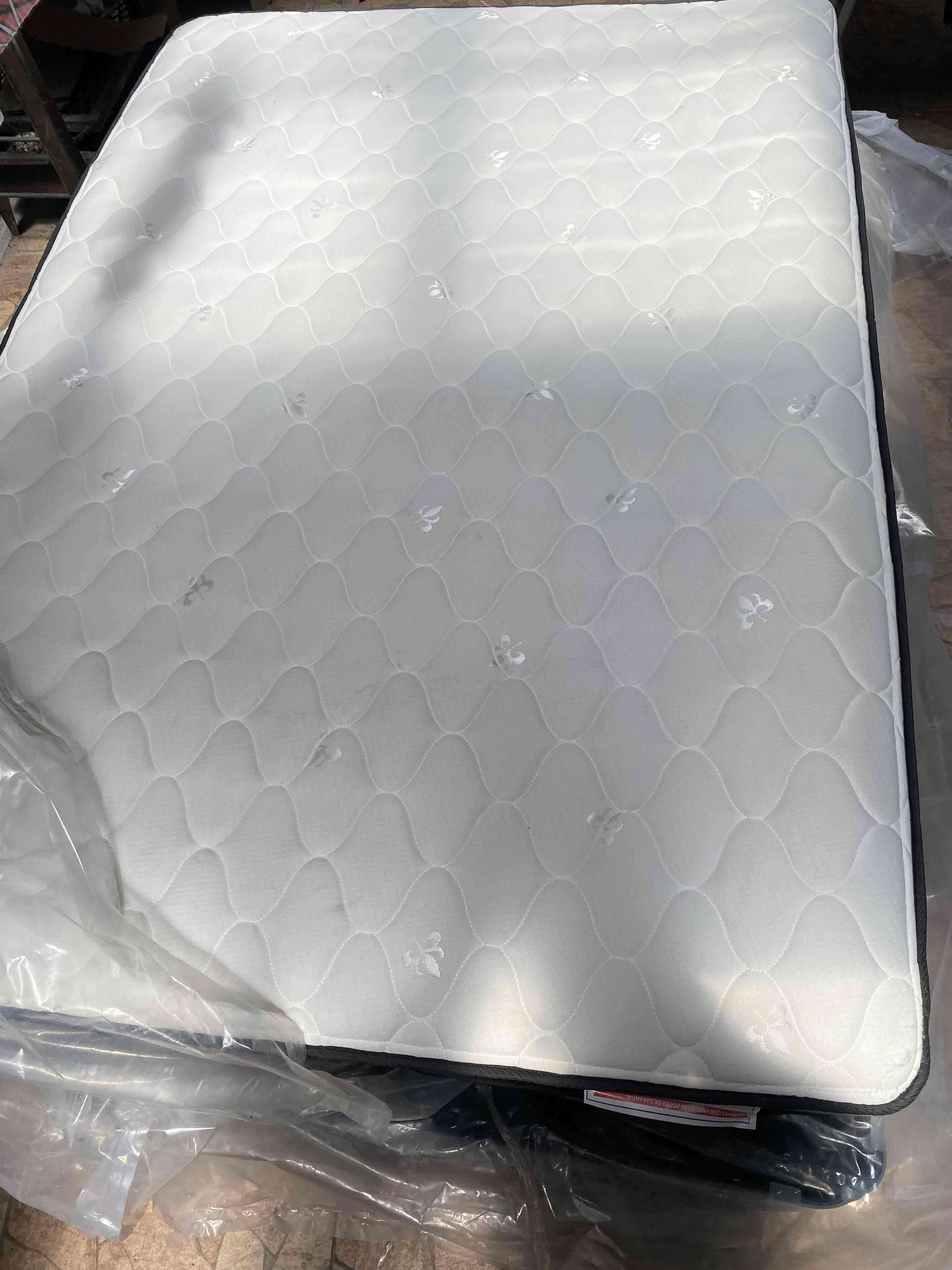 Cama  matrimonial semi nuevo - miniatura 2