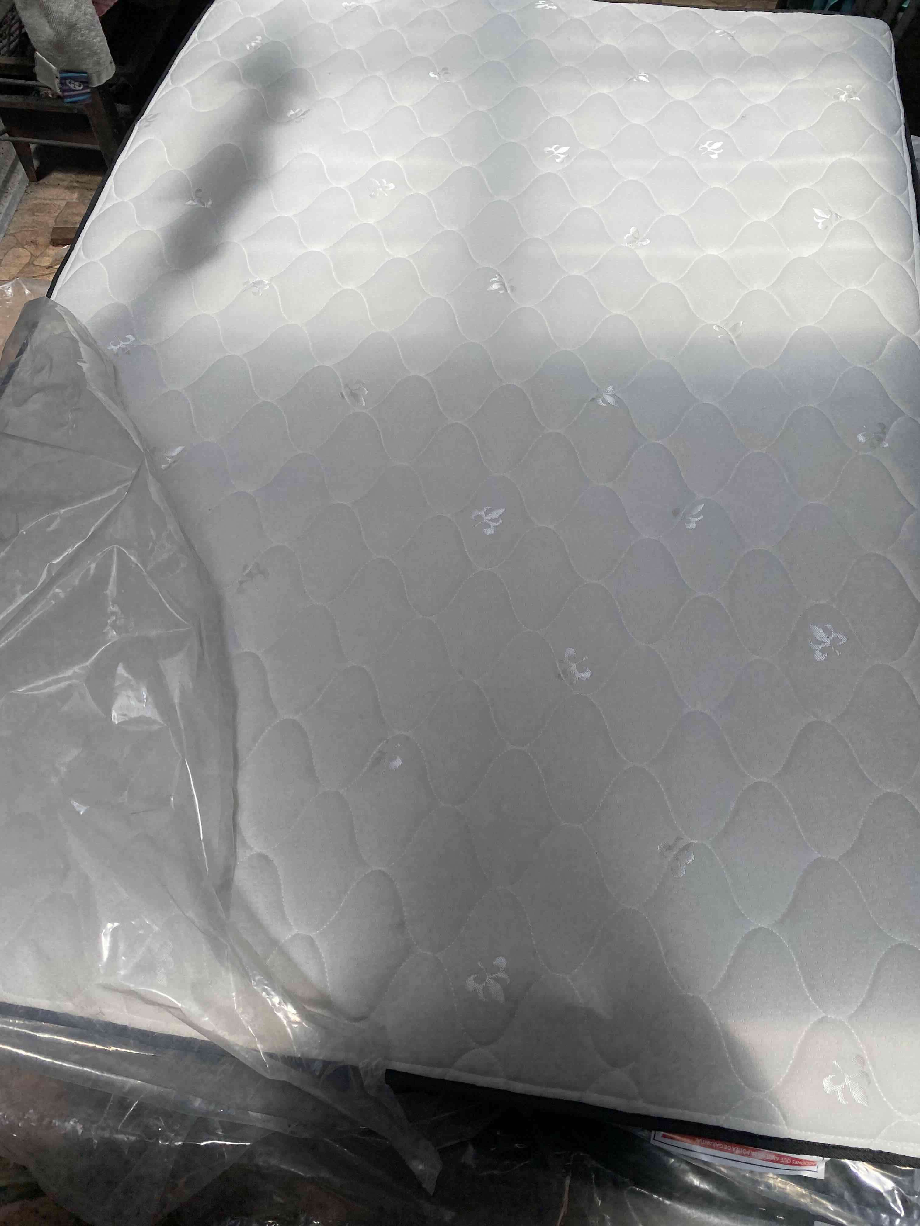 Cama  matrimonial semi nuevo - miniatura 4