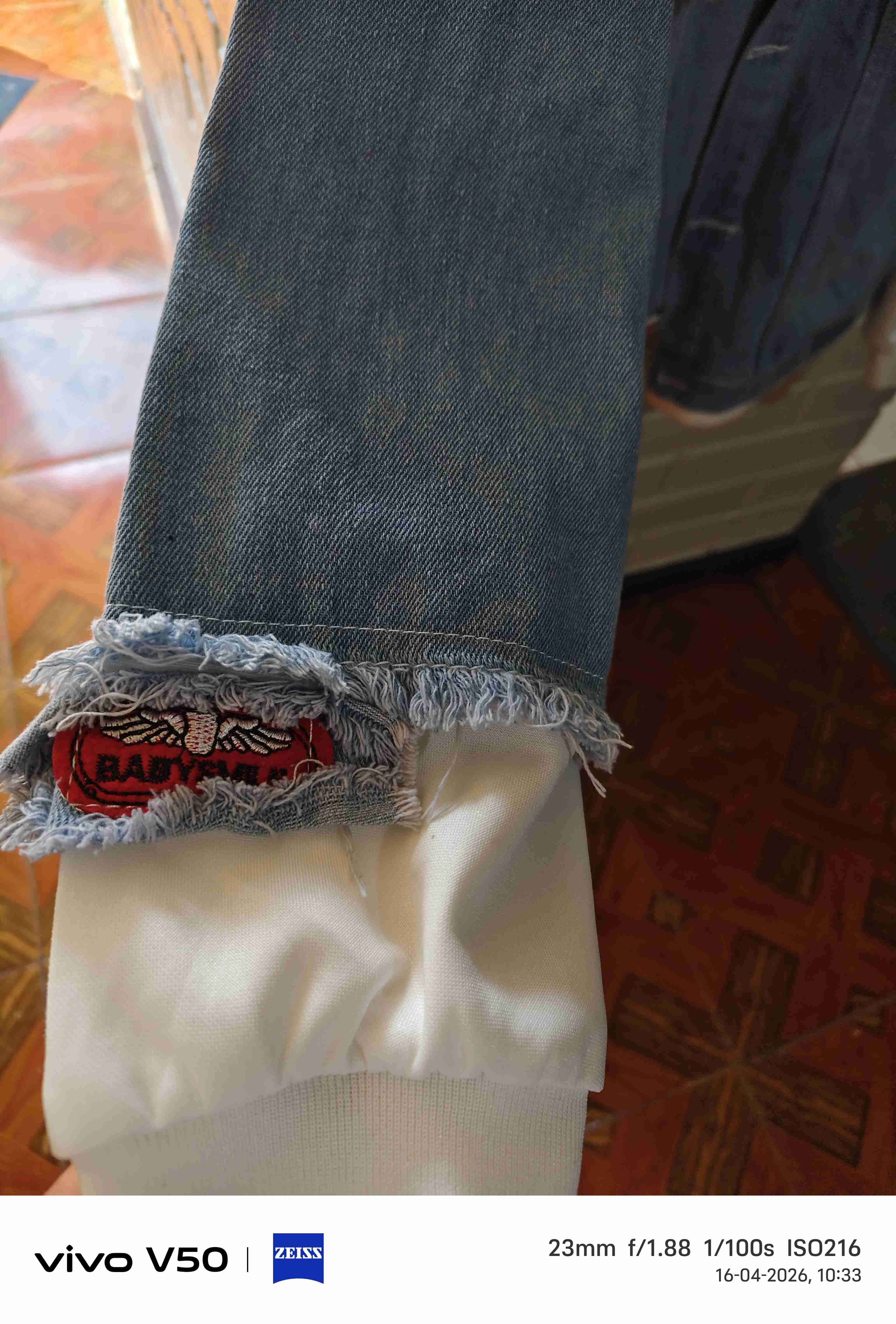 Chaqueta denim con parche - miniatura 2