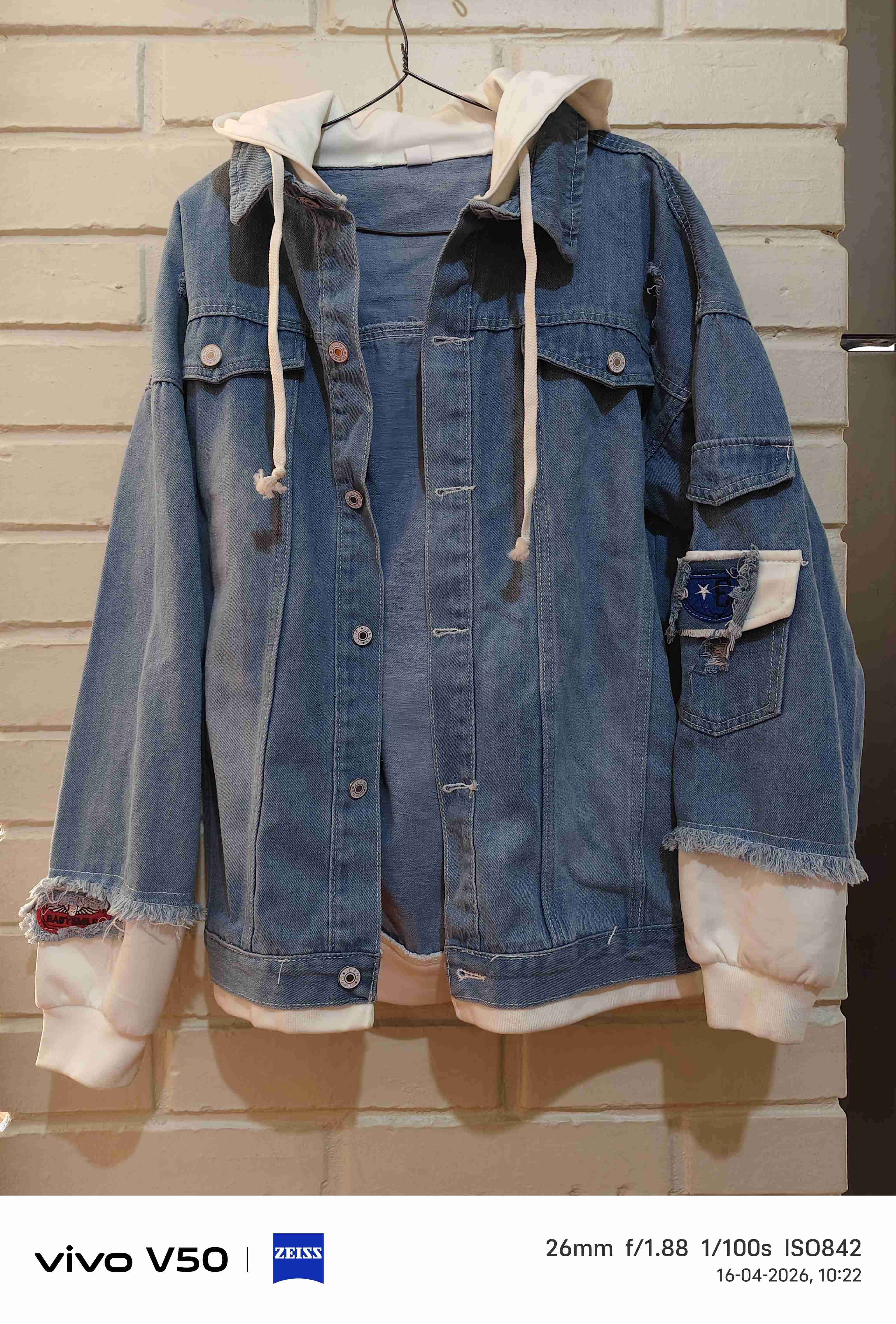Chaqueta denim con parche - miniatura 6