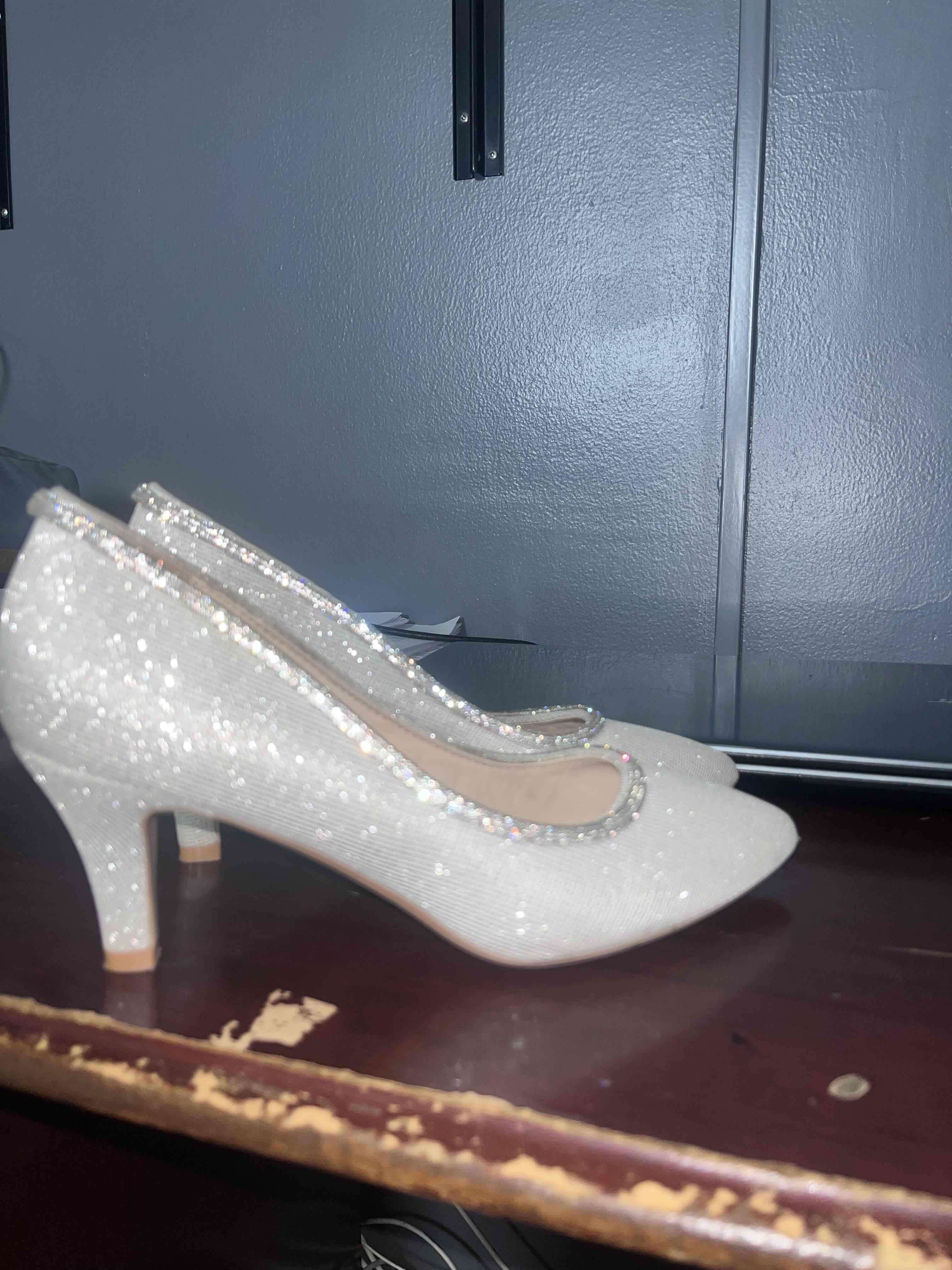 Zapatos de taco brillantes con cartera a juego - miniatura 2