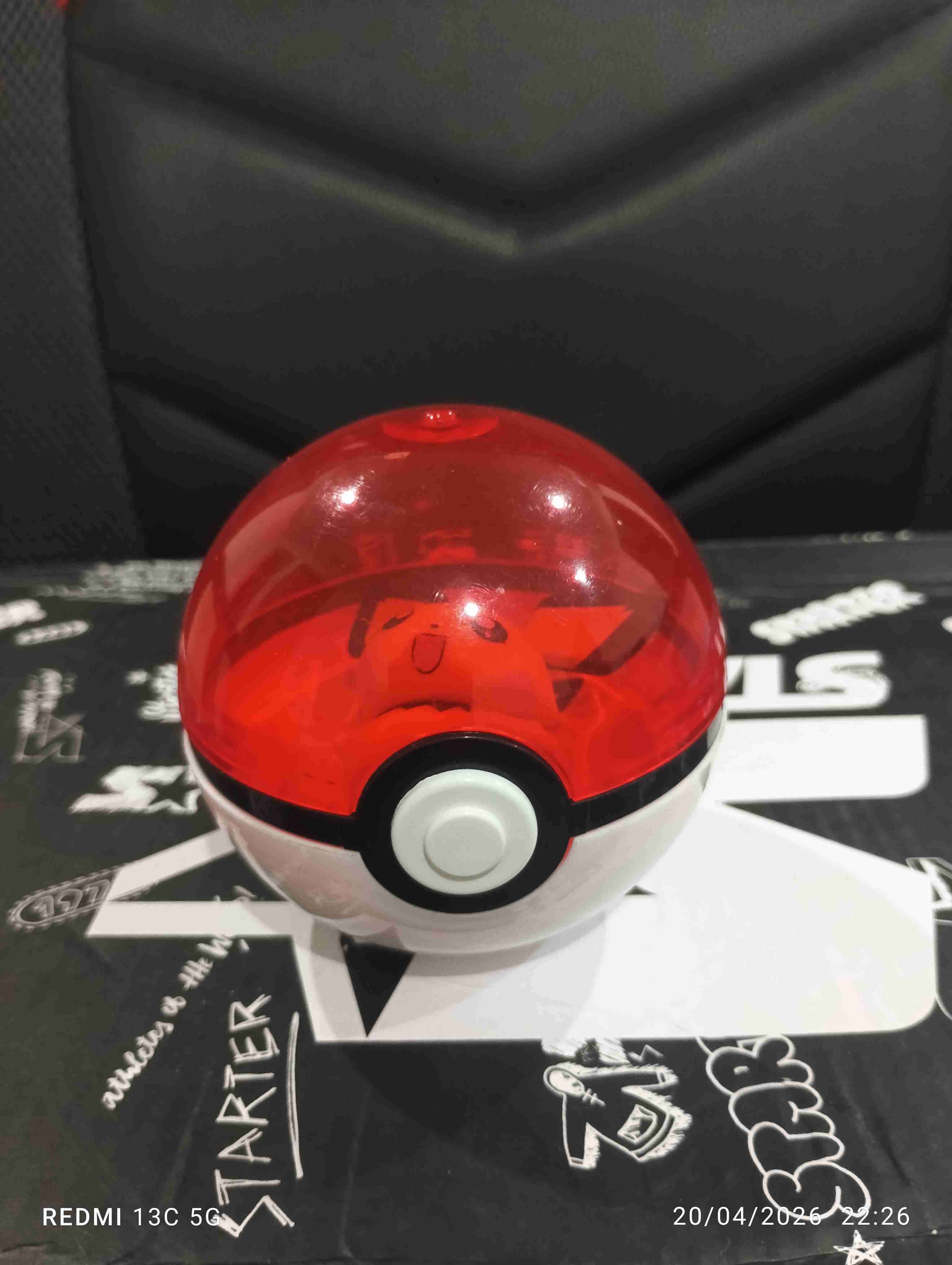 Figura Pichu con Pokebola - miniatura 3