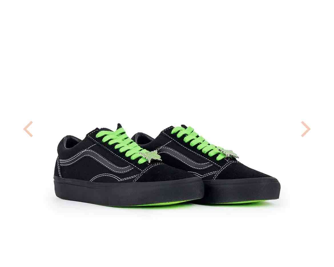 Zapatillas negras con cordones verdes - miniatura 5