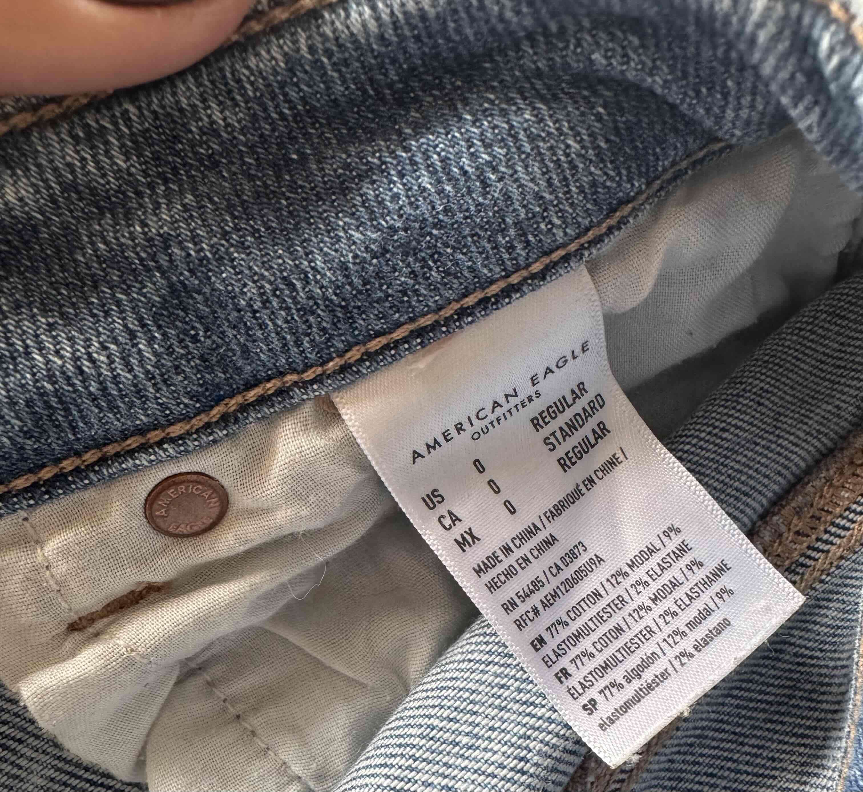 Jeans American Eagle desgastados - miniatura 2