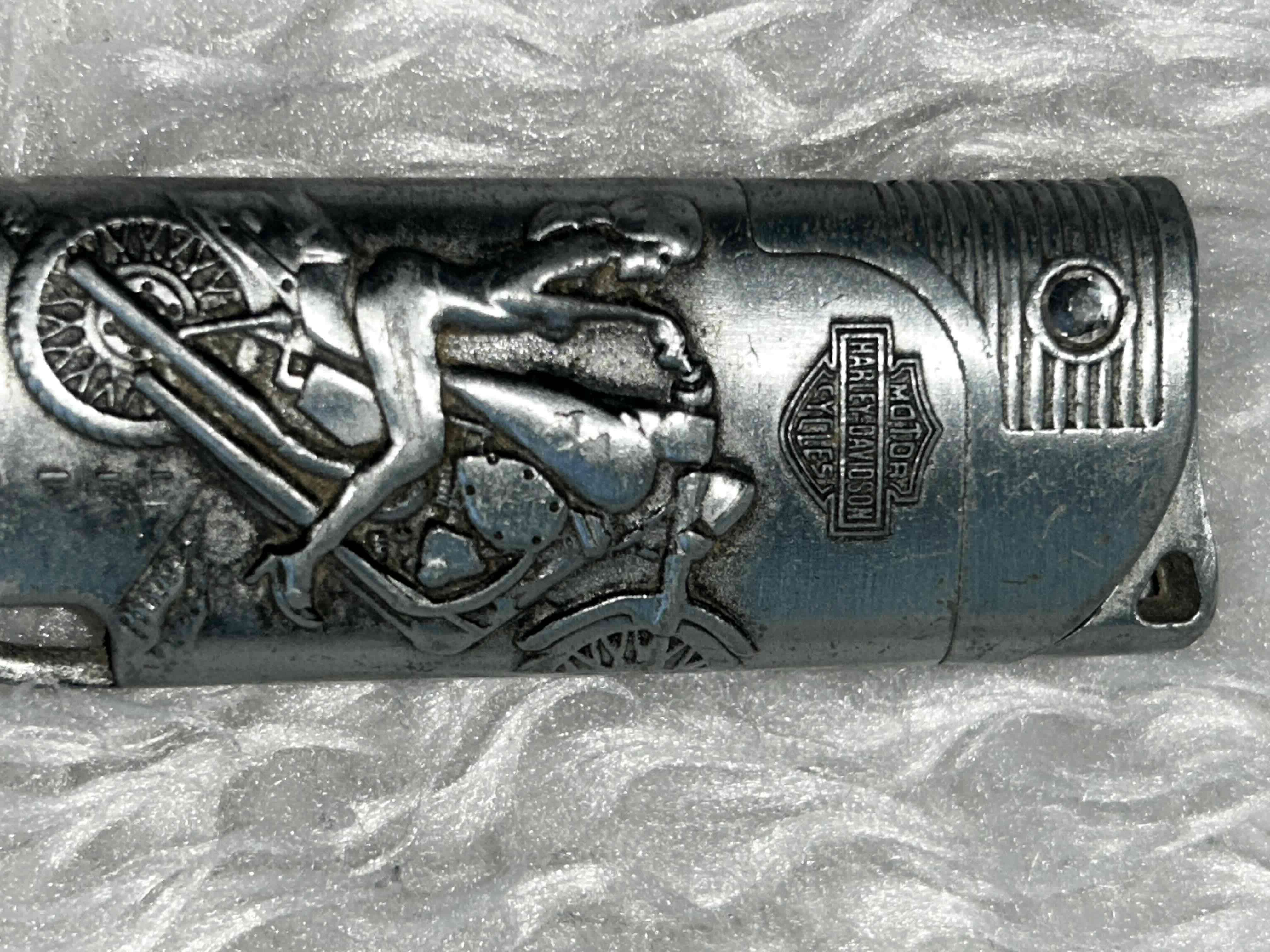 Encendedor temático metálico - miniatura 3