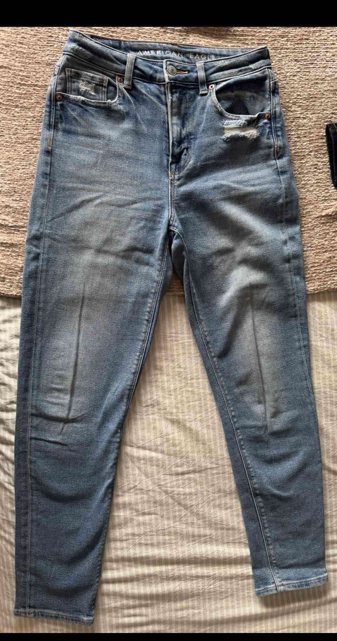 Jeans American Eagle desgastados - miniatura 1