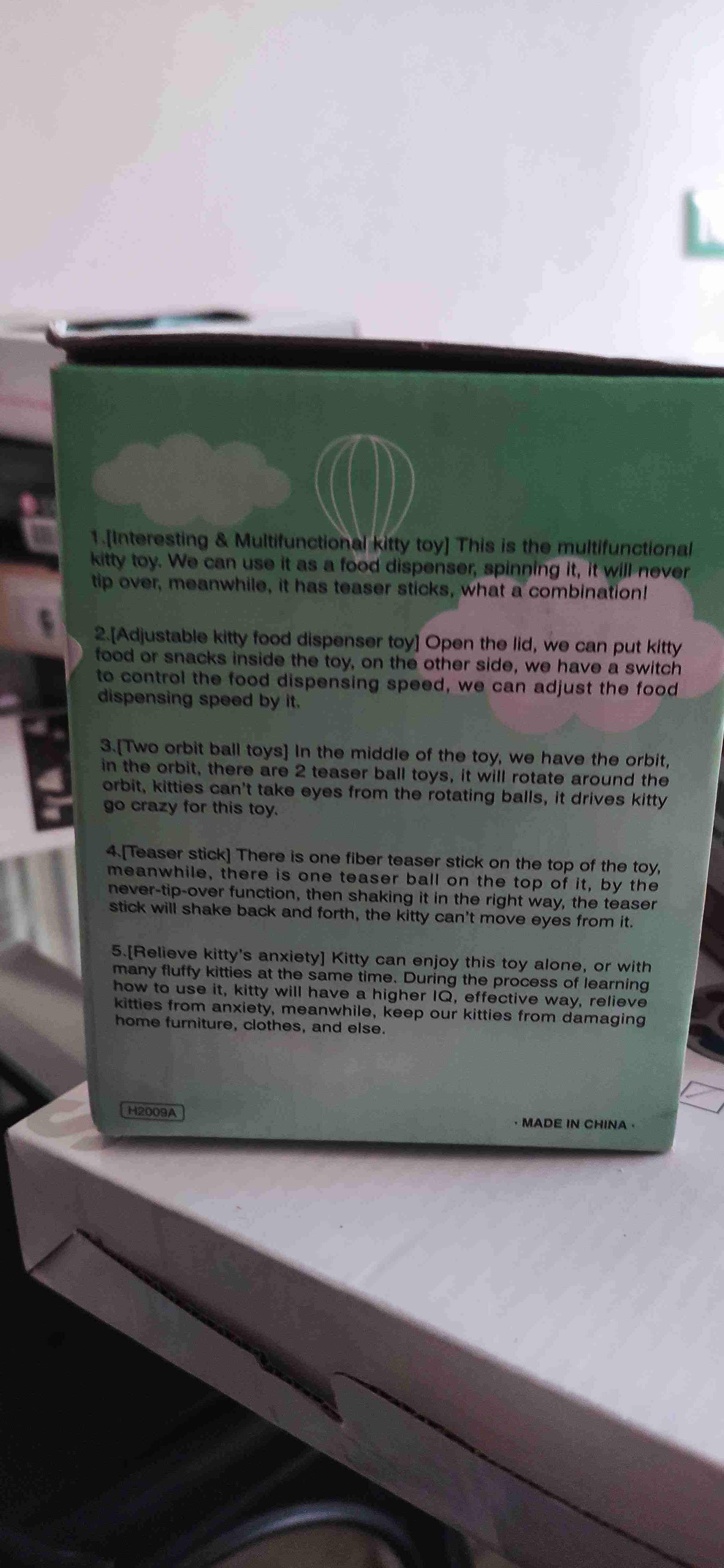 Dispensador de comida y juguete para gatos - miniatura 2