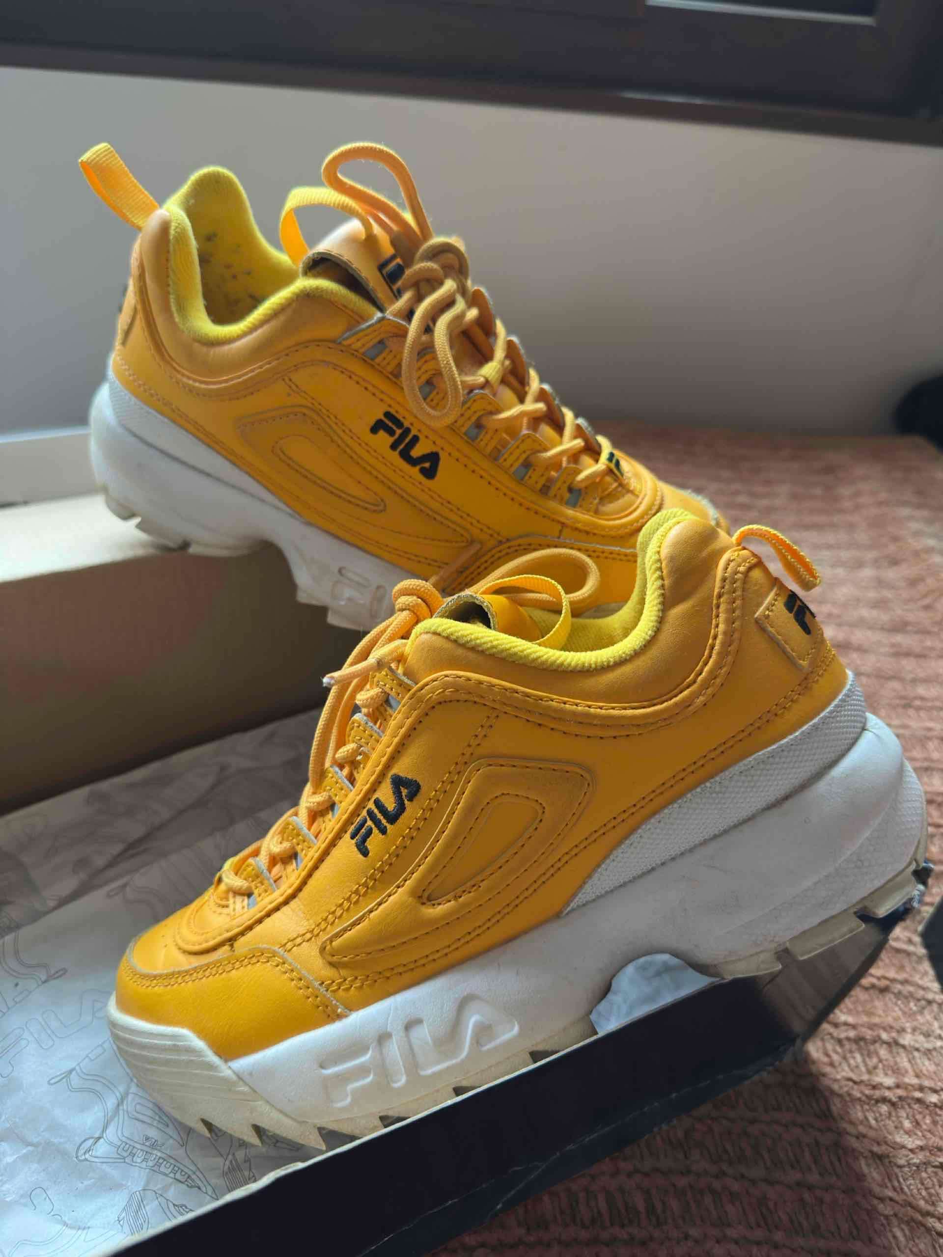 Zapatillas amarillas FILA