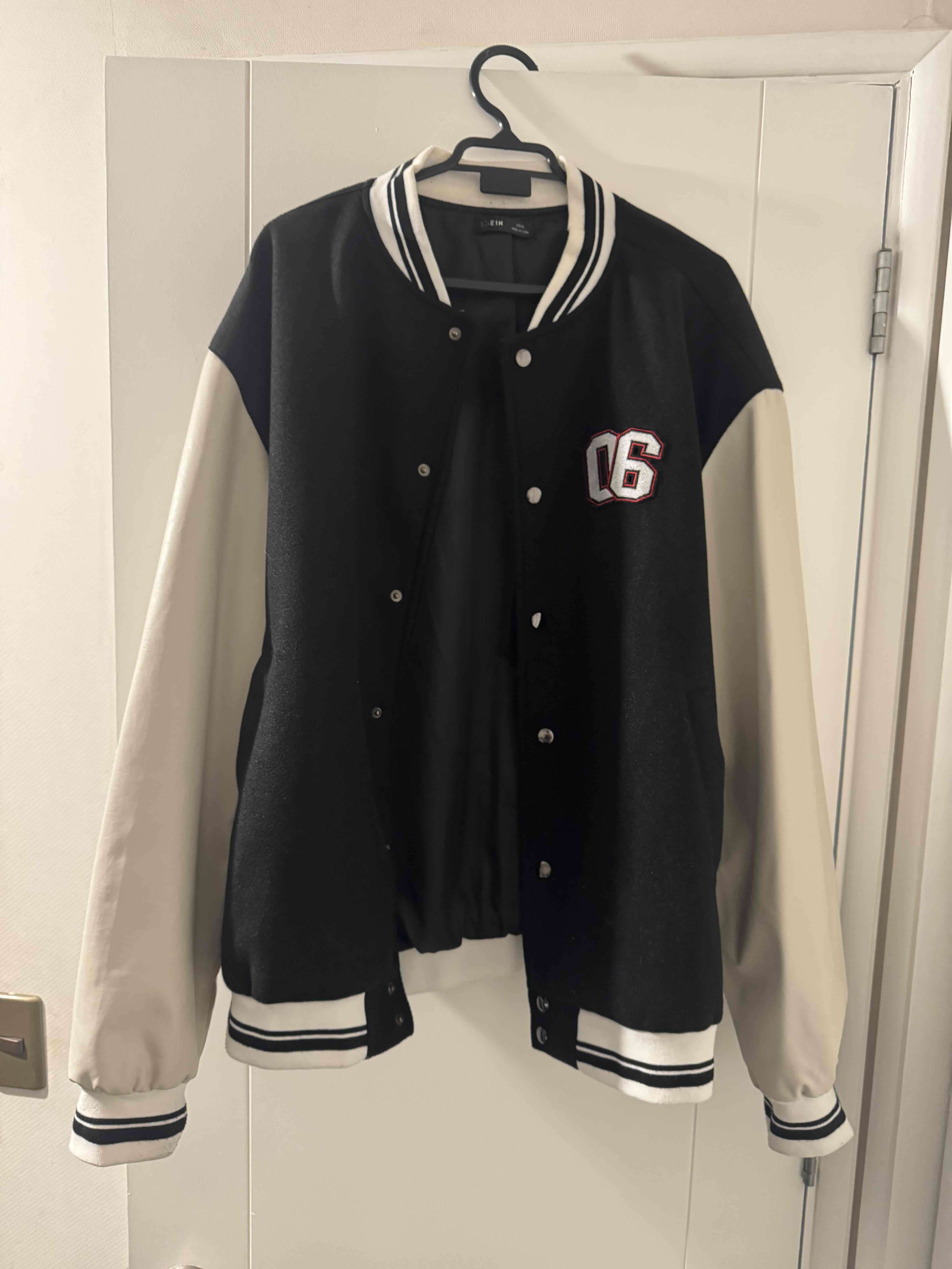 Chaqueta varsity negra y blanco - miniatura 1