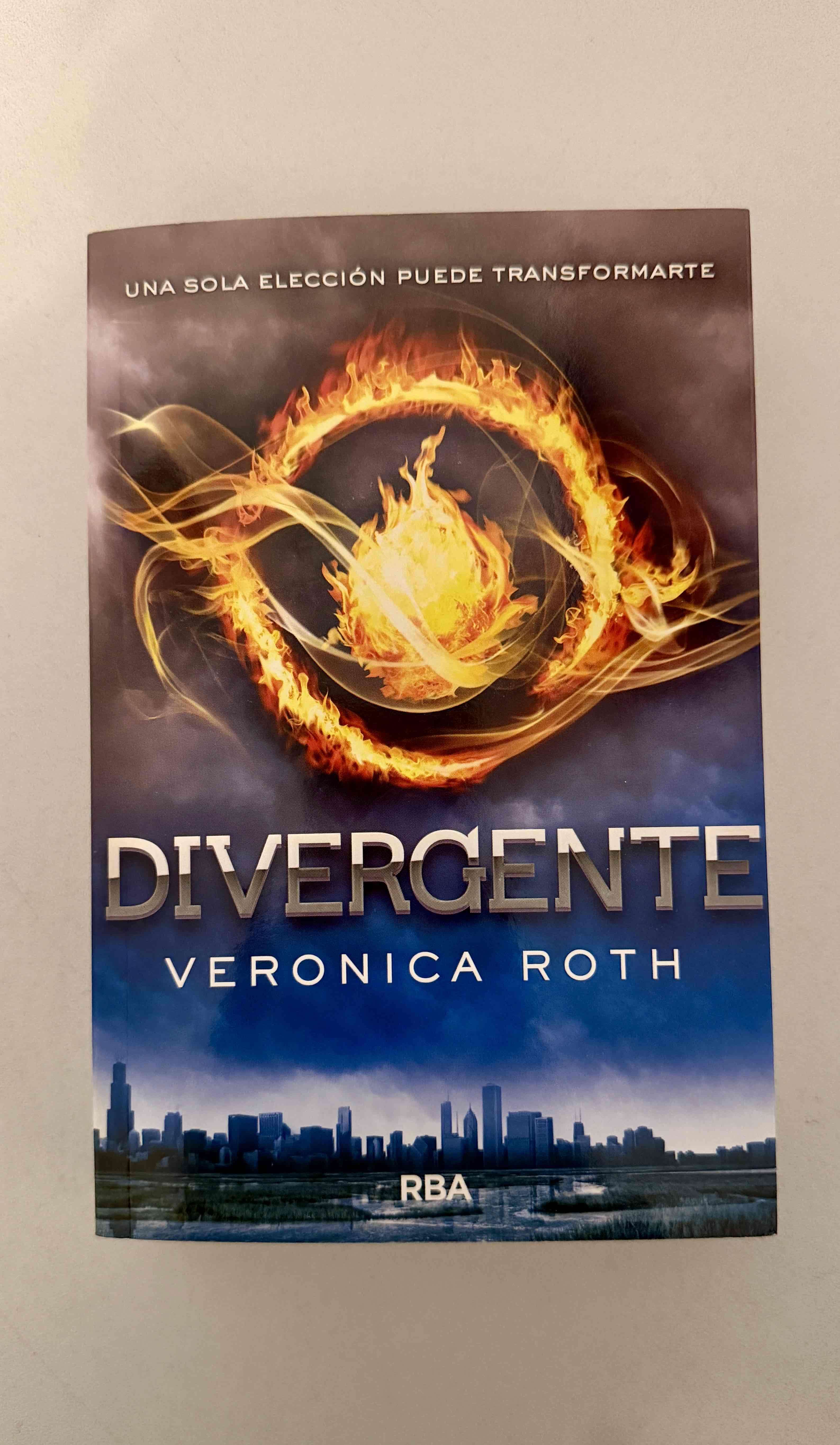 Libro “Divergente” de Veronica Roth - miniatura 1