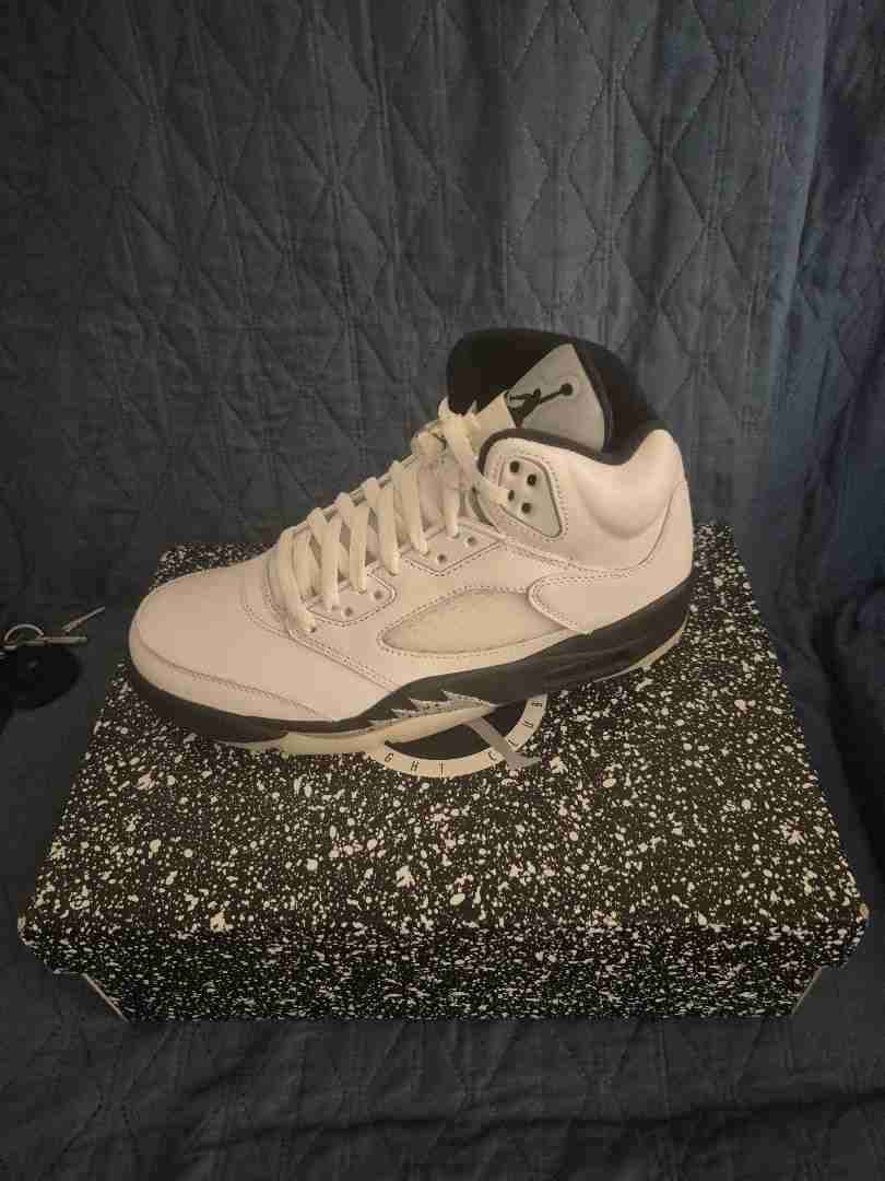 Jordan Retro 5 white black originales - miniatura 1