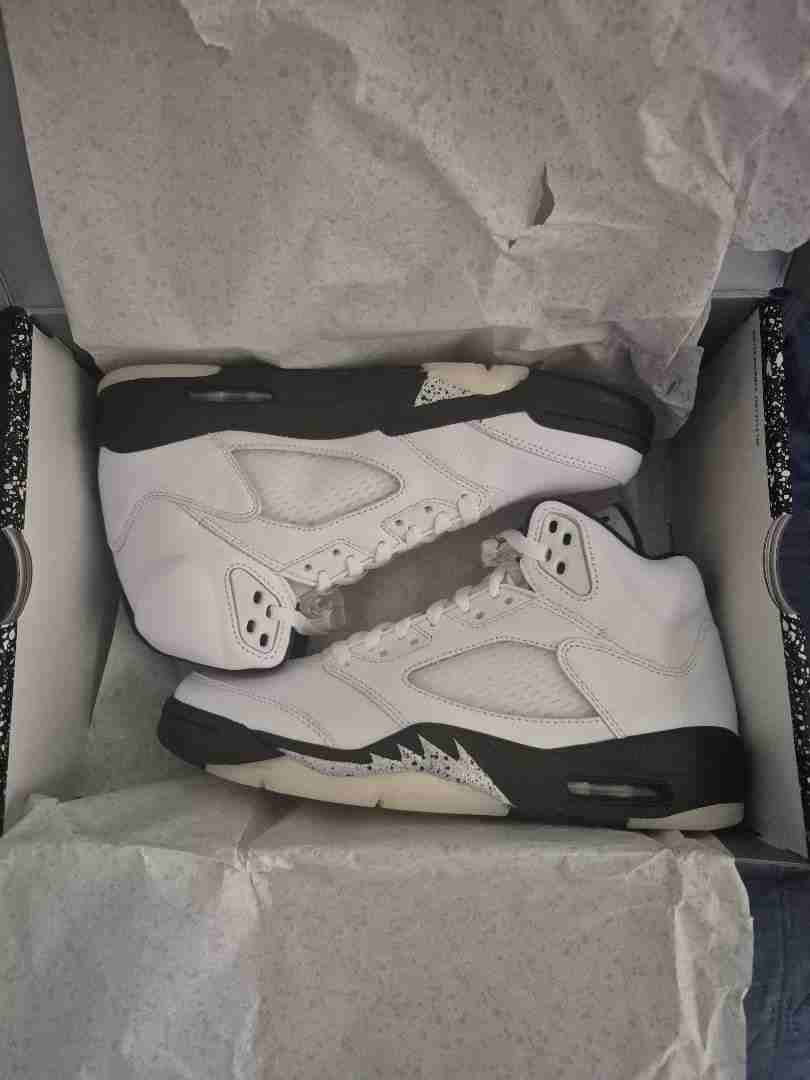 Jordan Retro 5 white black originales - miniatura 2
