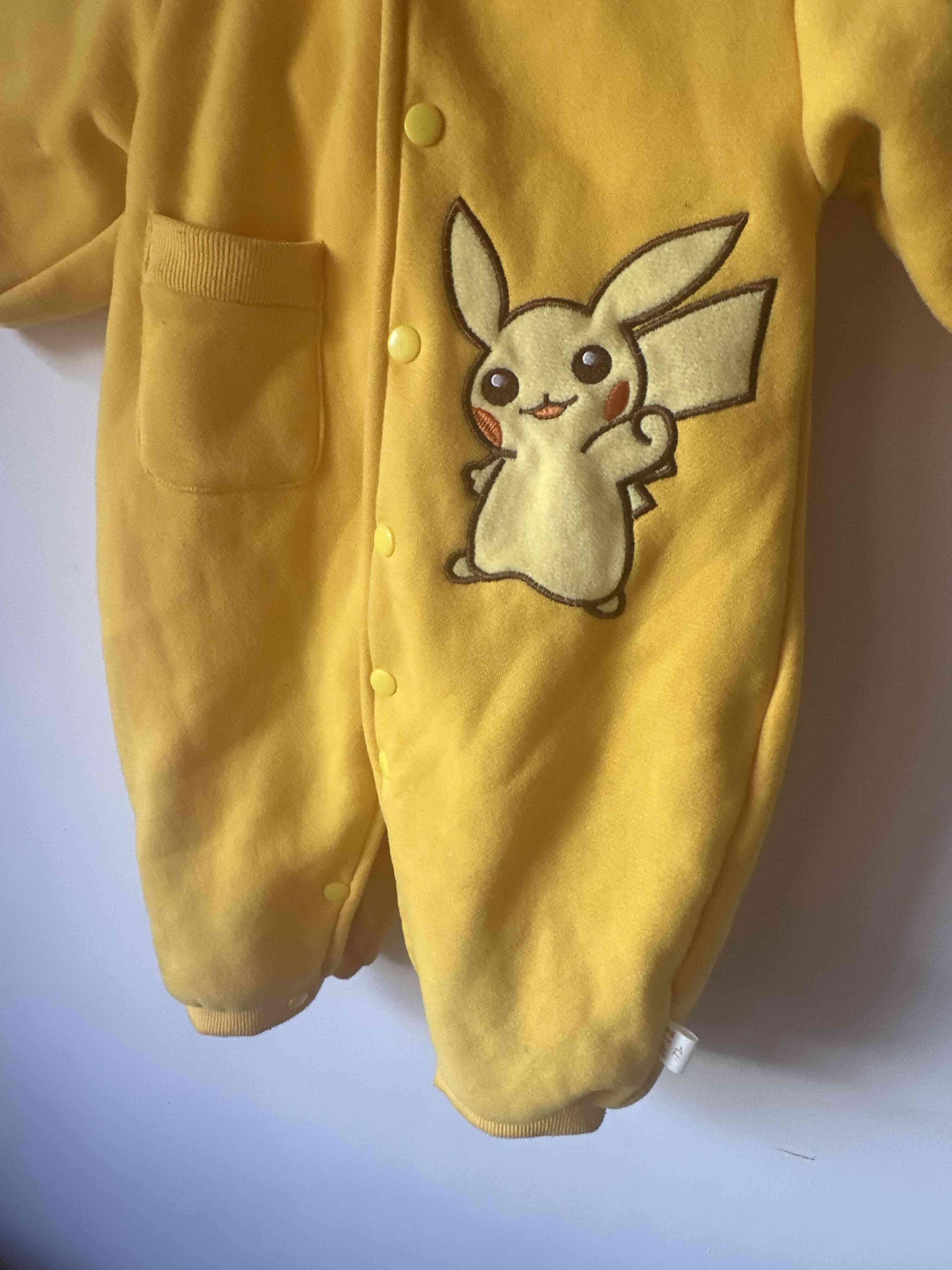 Enterito amarillo con capucha talla 9-12 meses - miniatura 2