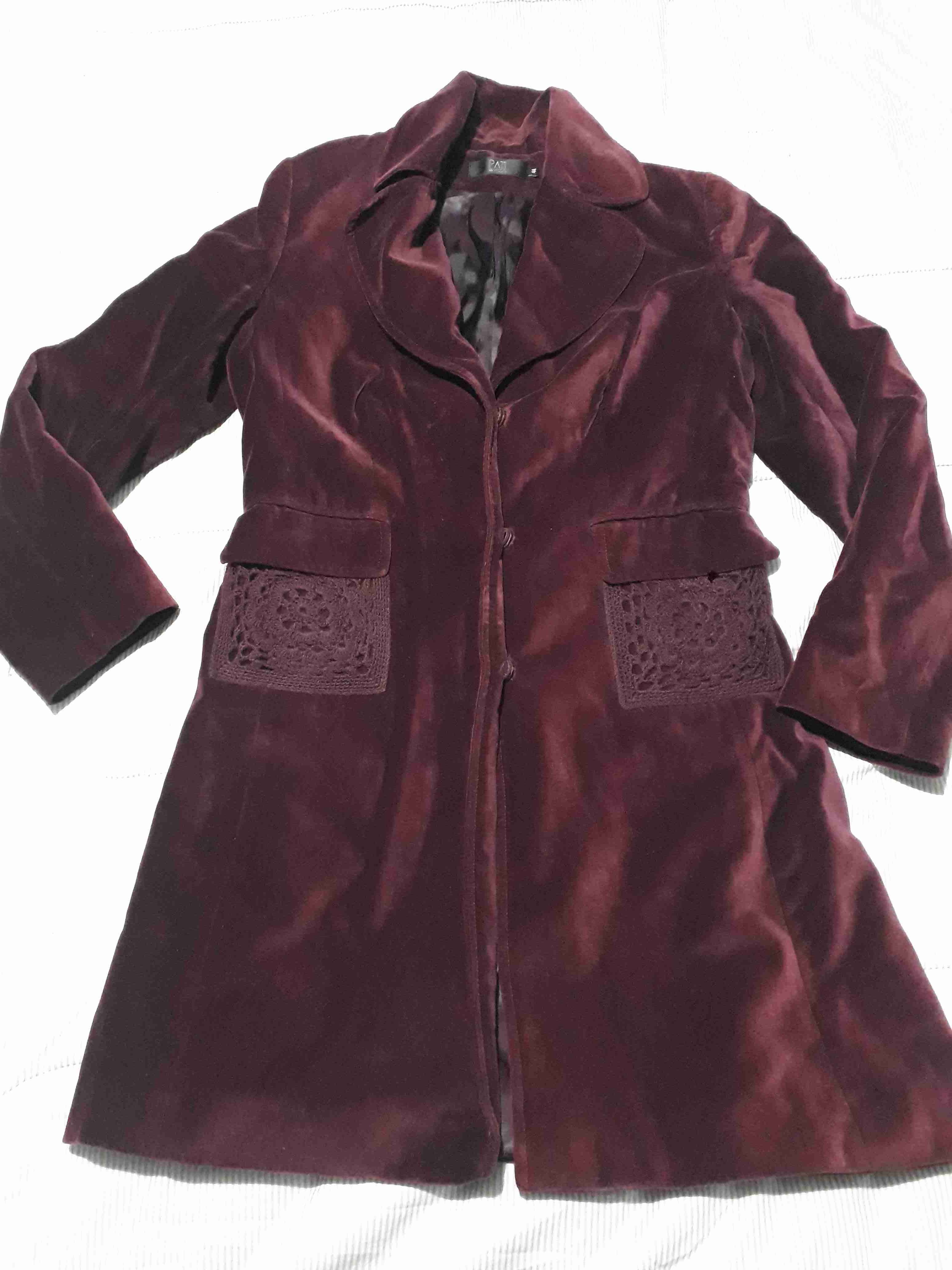 Abrigo de terciopelo burdeos - miniatura 1