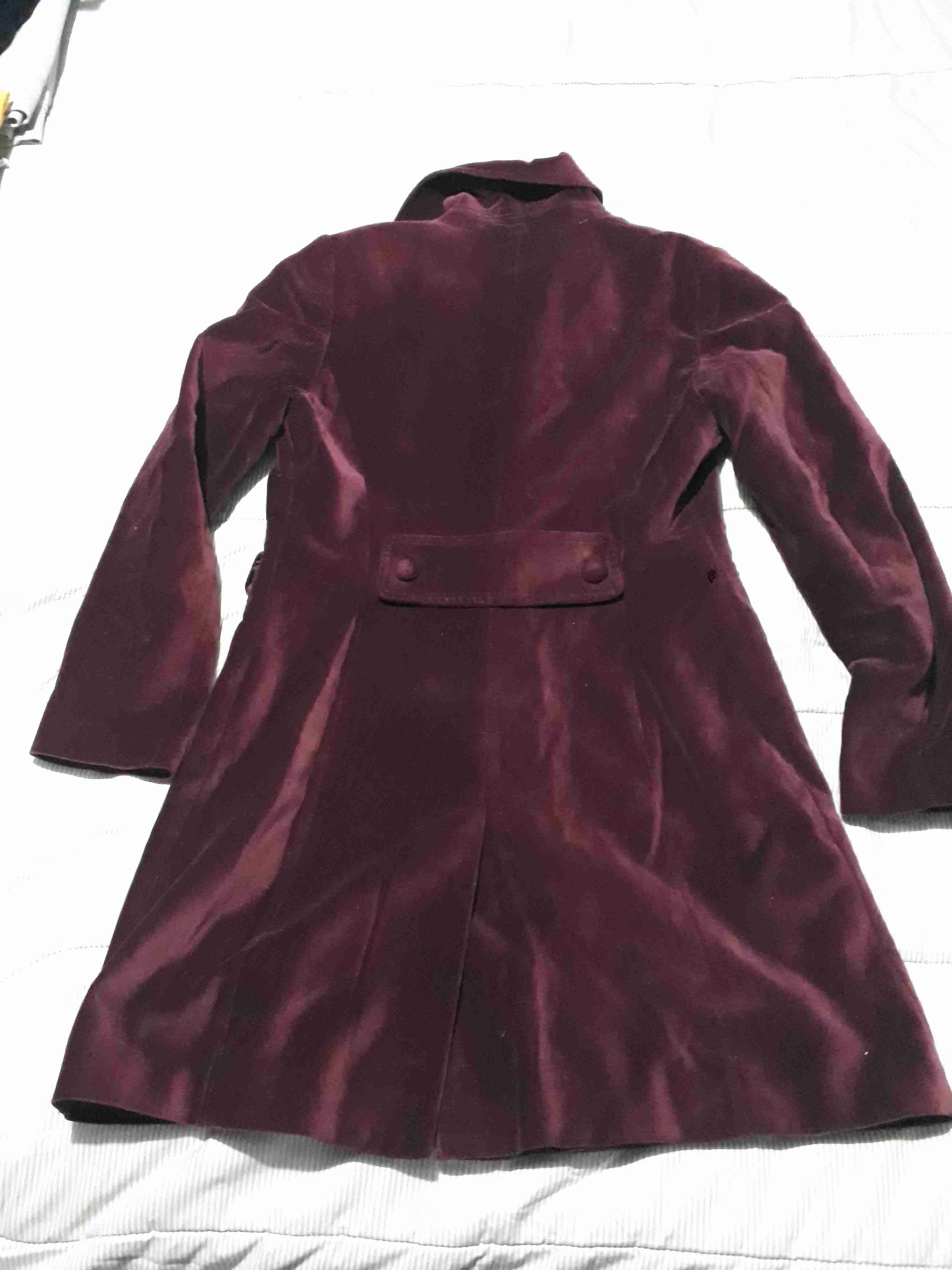 Abrigo de terciopelo burdeos - miniatura 4