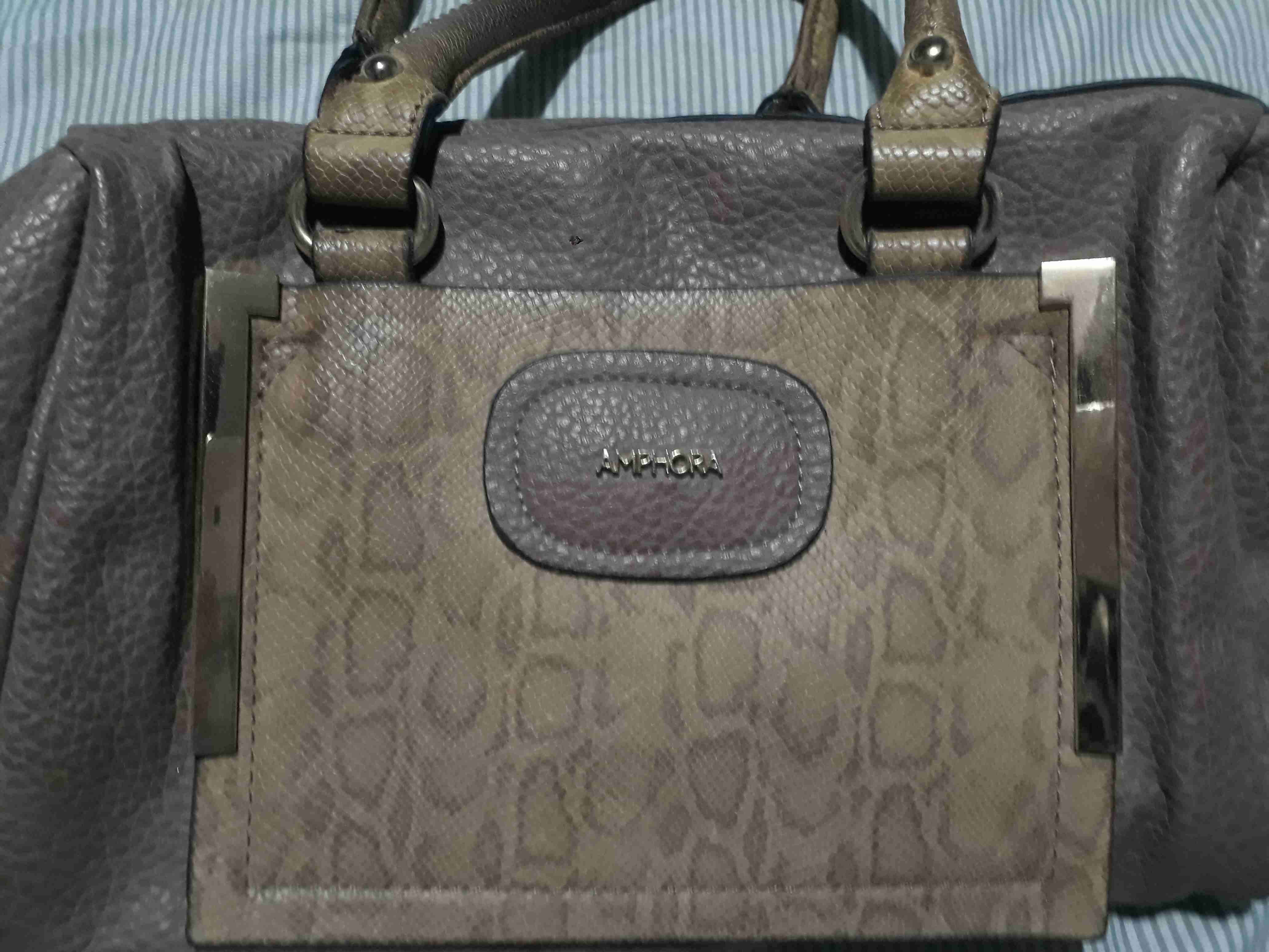 Bolso marrón con detalles - miniatura 2