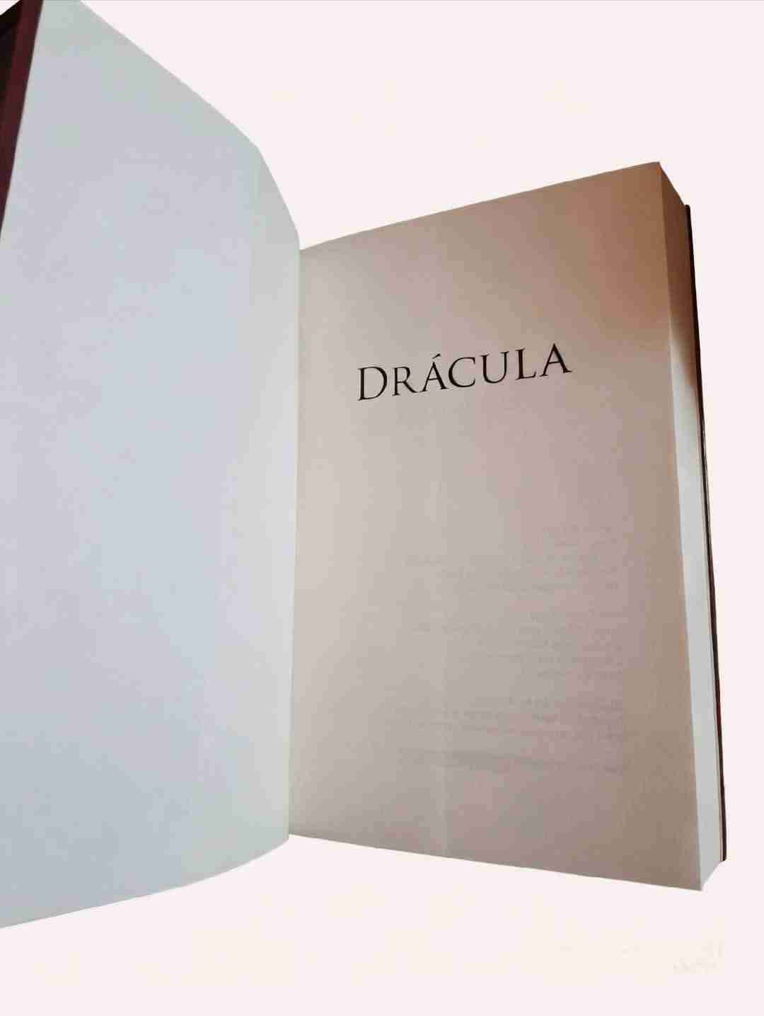 Libro "Drácula" - miniatura 2