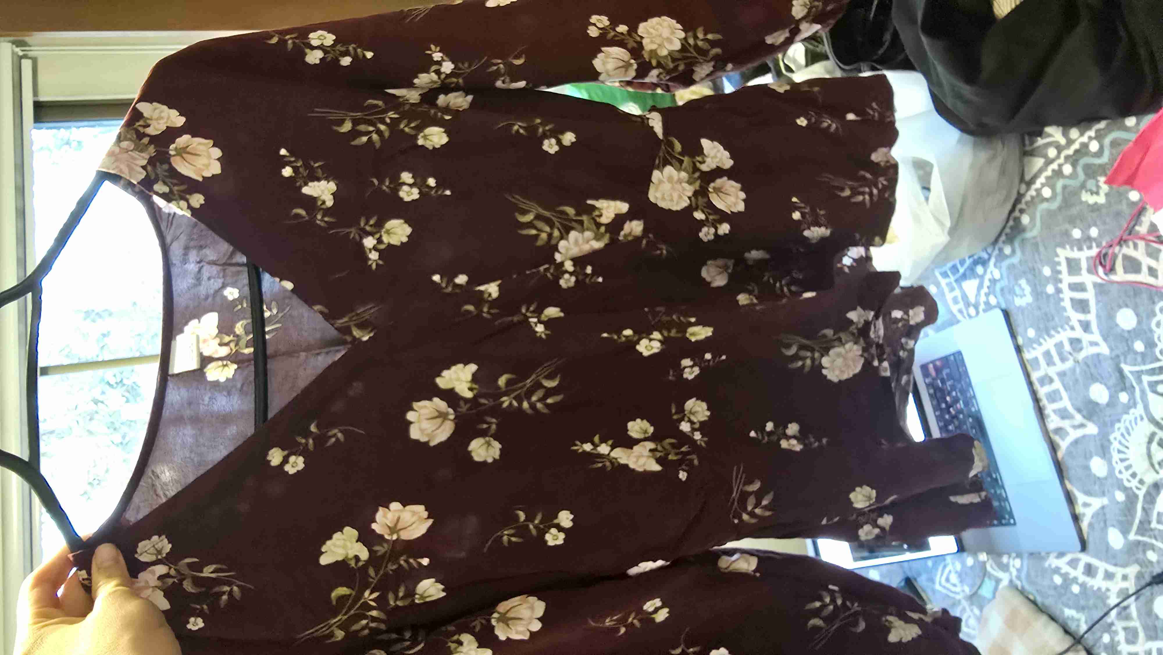 Blusa floral morada con vuelo - miniatura 1