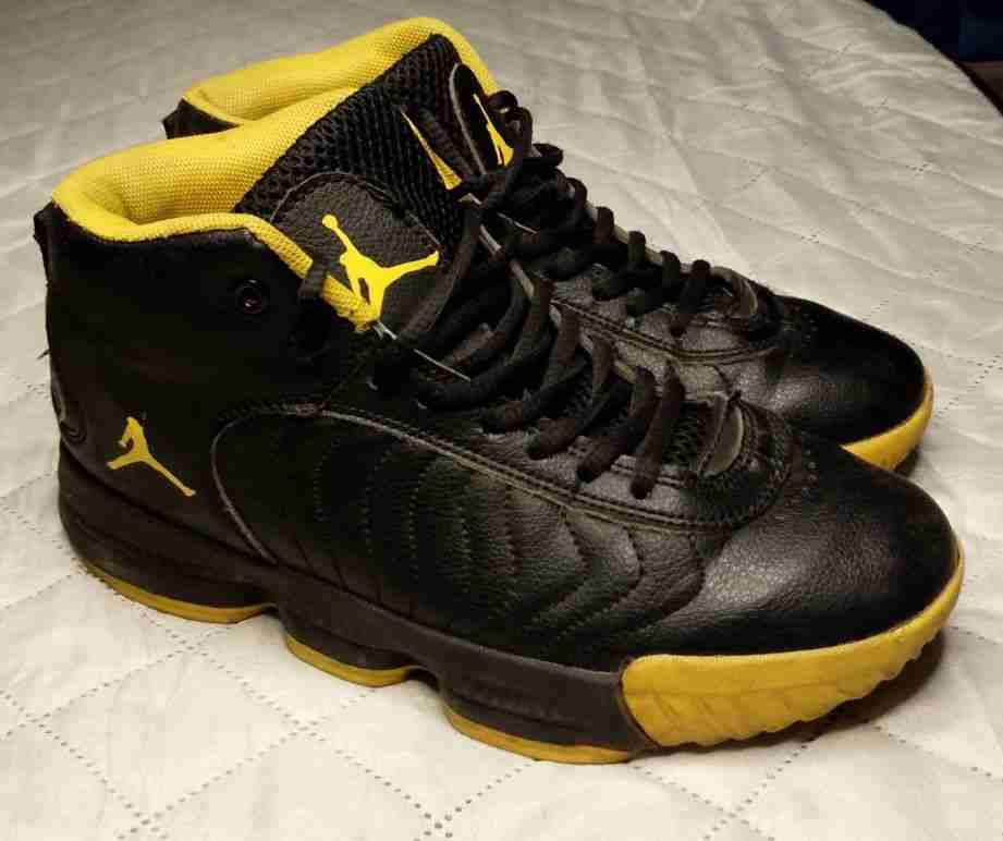 Zapatillas negras deportivas - miniatura 2